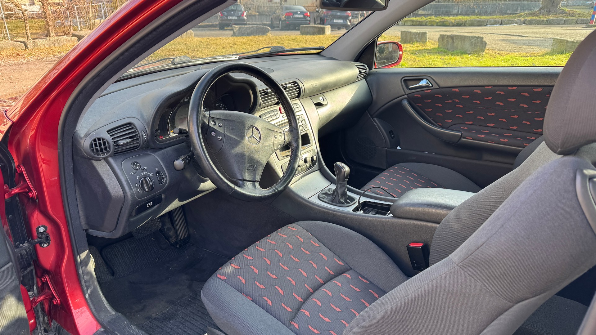 MERCEDES-BENZ C 220 CDI-image-5