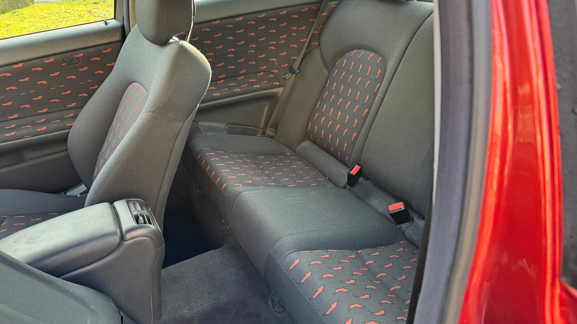 MERCEDES-BENZ C 220 CDI-image-6
