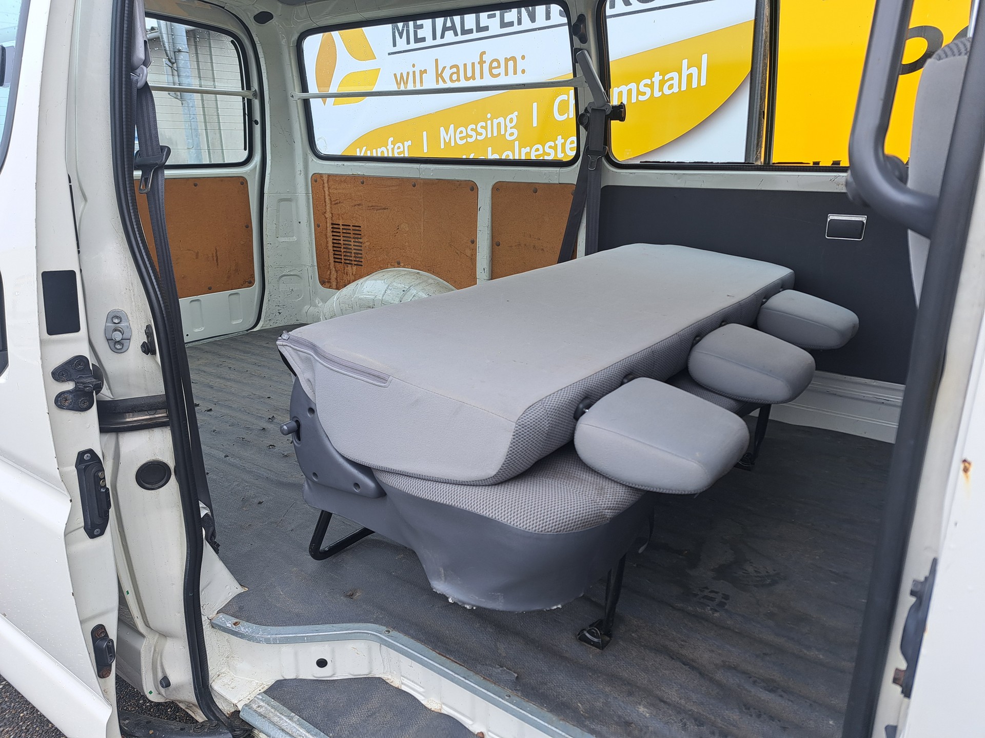 TOYOTA Hiace D-4D Kombi LWB-image-6