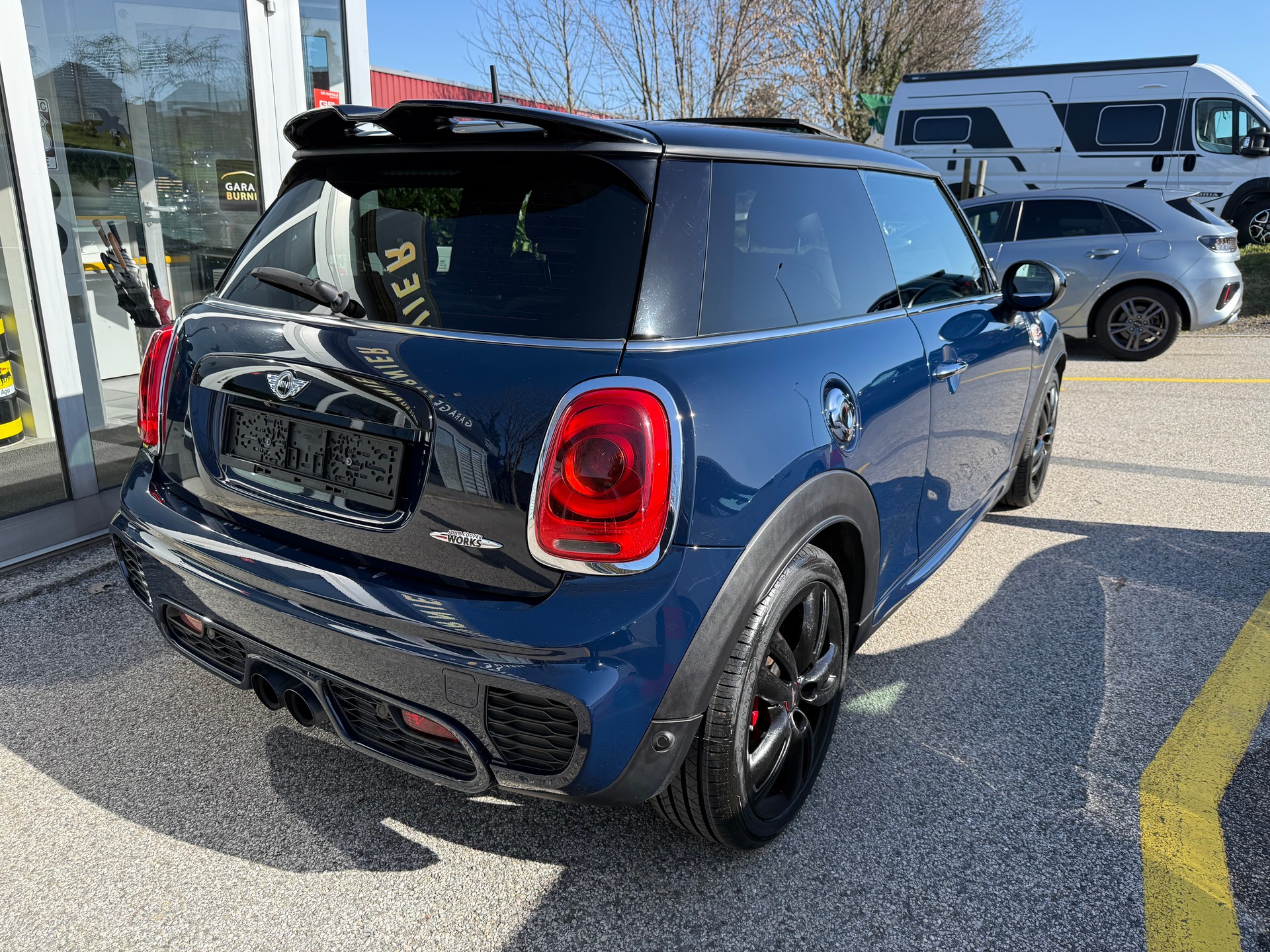 MINI Cooper John Cooper Works Steptronic-showroom-element-2