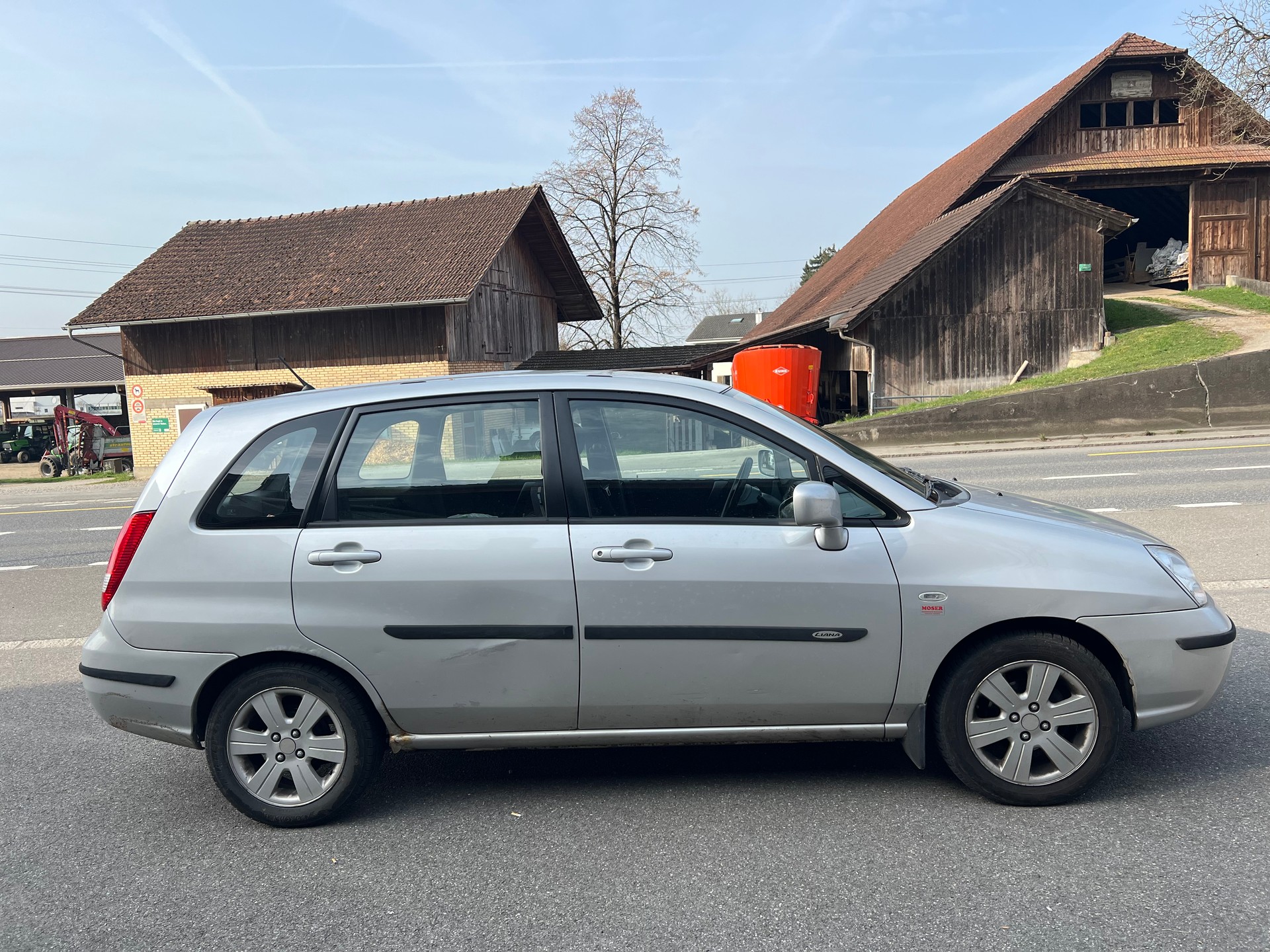SUZUKI Liana 1.6 16V GL Top 4WD-showroom-element-3
