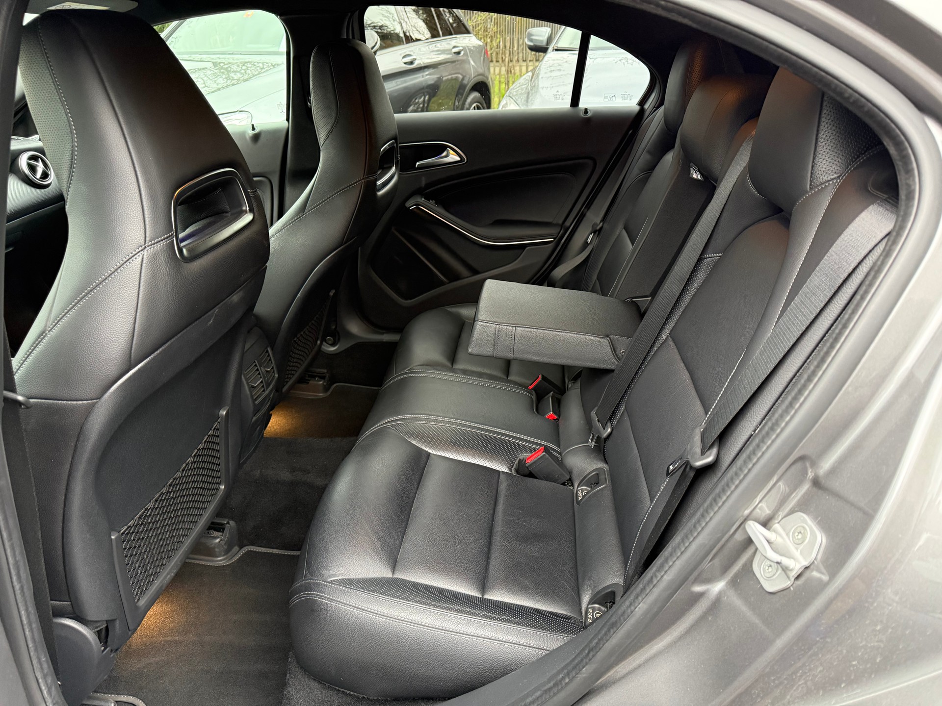 MERCEDES-BENZ A 45 AMG 4Matic Speedshift 7G-DCT-image-12