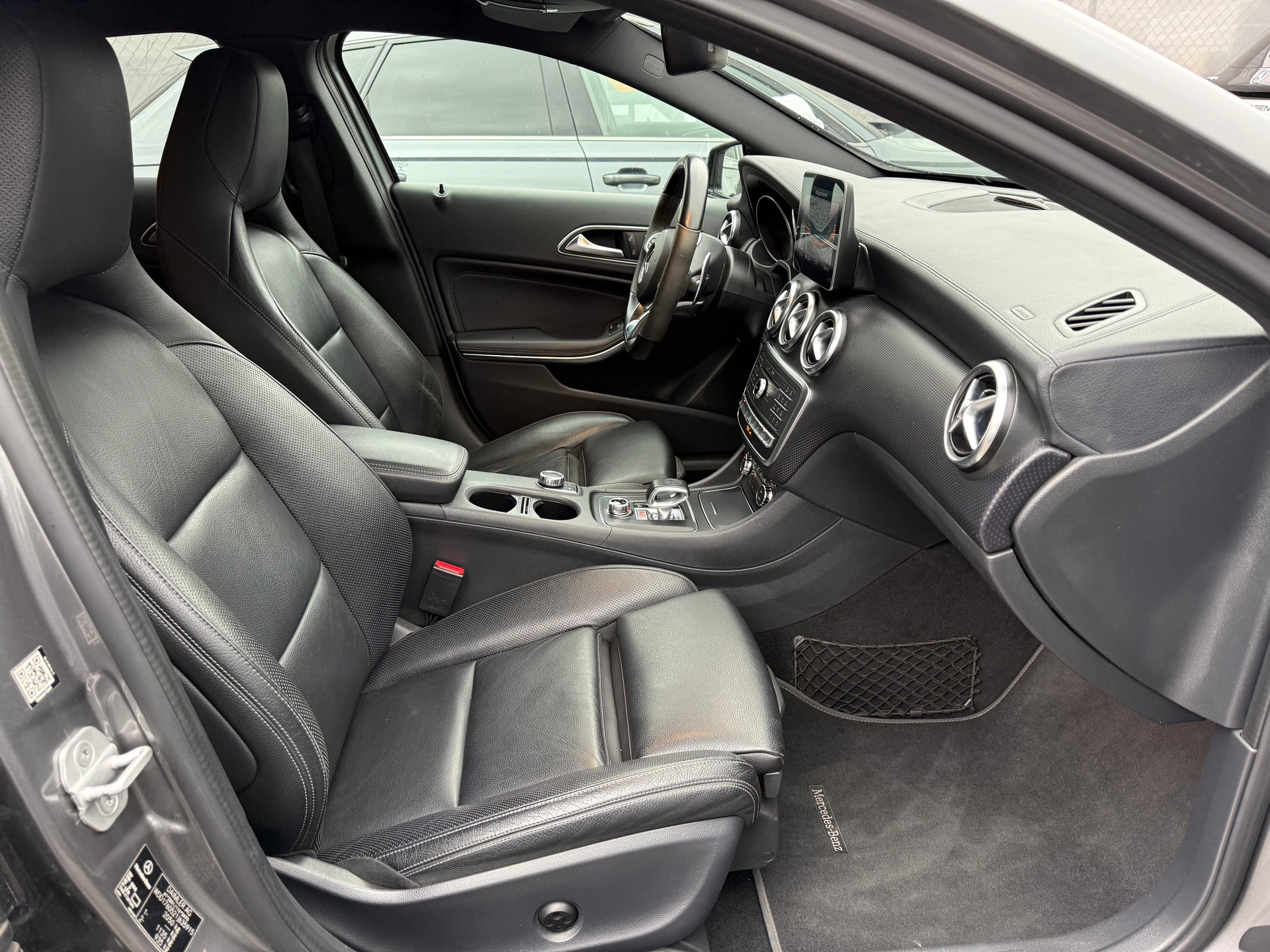 MERCEDES-BENZ A 45 AMG 4Matic Speedshift 7G-DCT-image-11