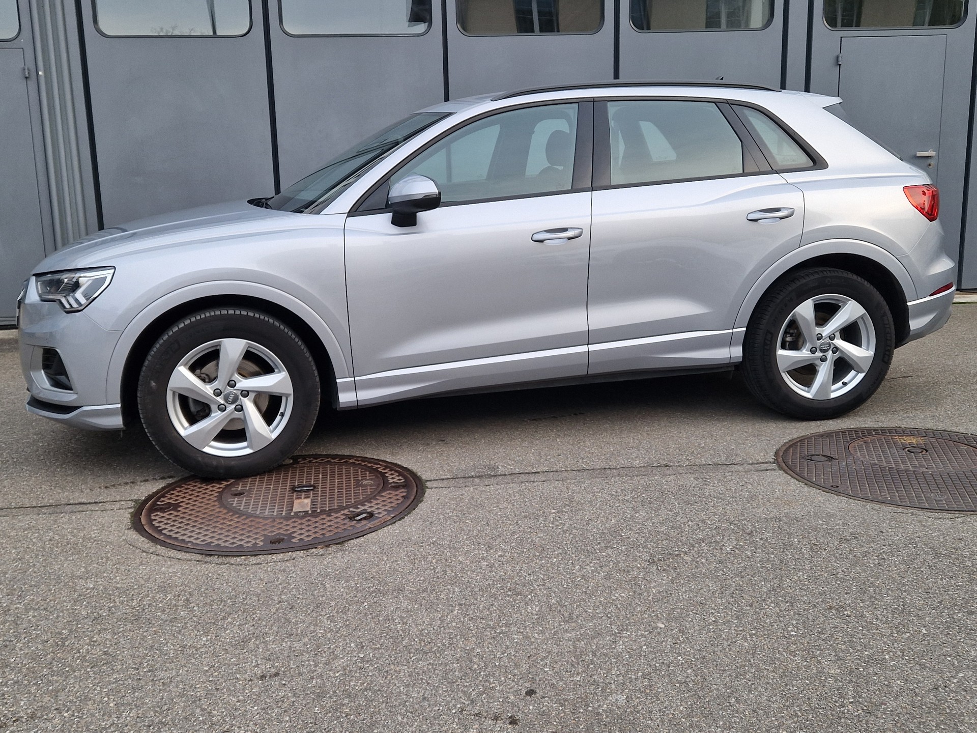 AUDI Q3 35 TFSI advanced S-tronic-image-2