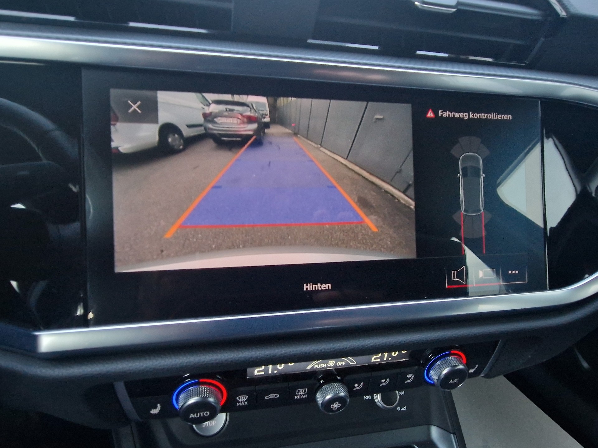 AUDI Q3 35 TFSI advanced S-tronic-image-14