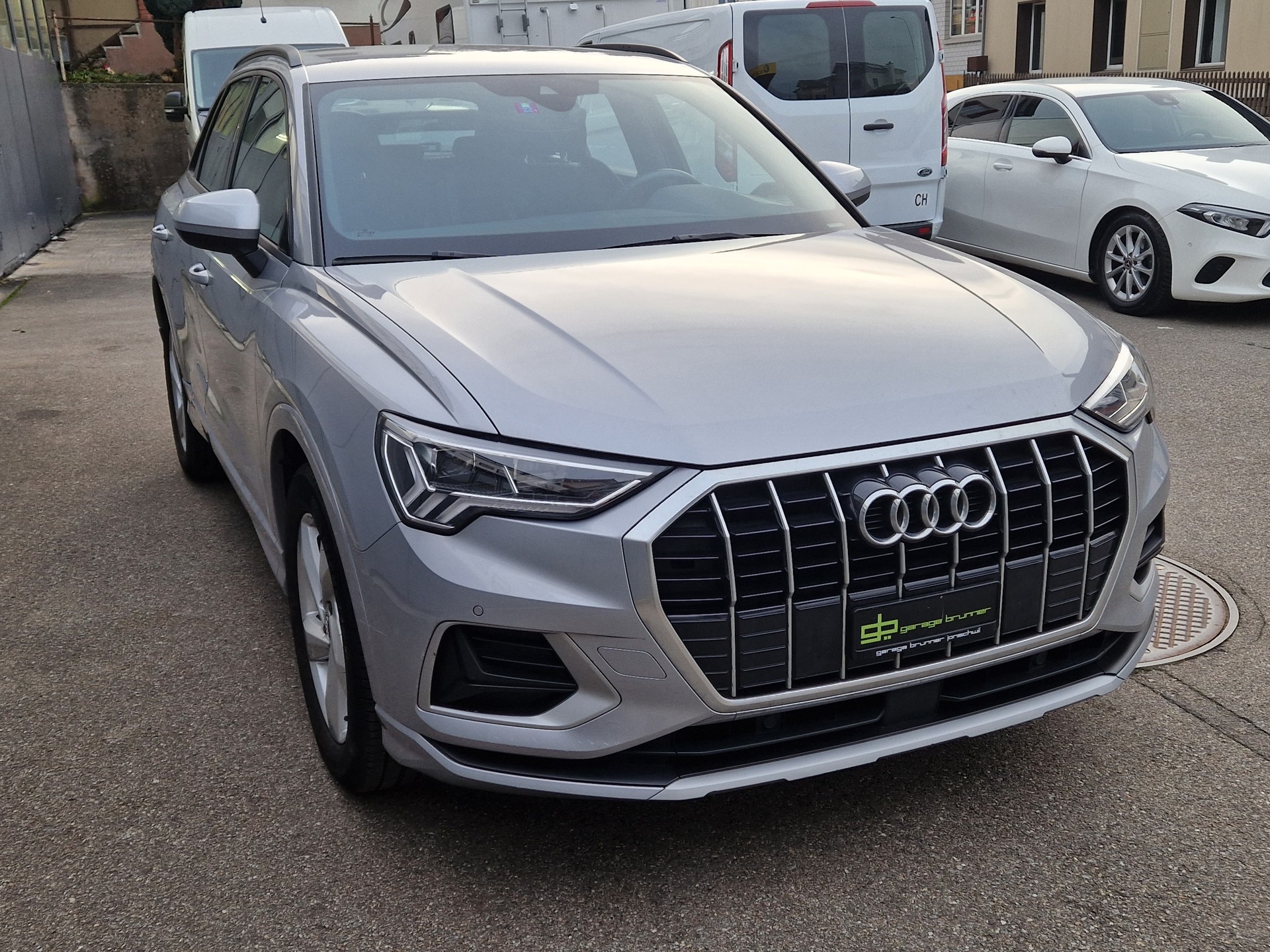 AUDI Q3 35 TFSI advanced S-tronic-image-5