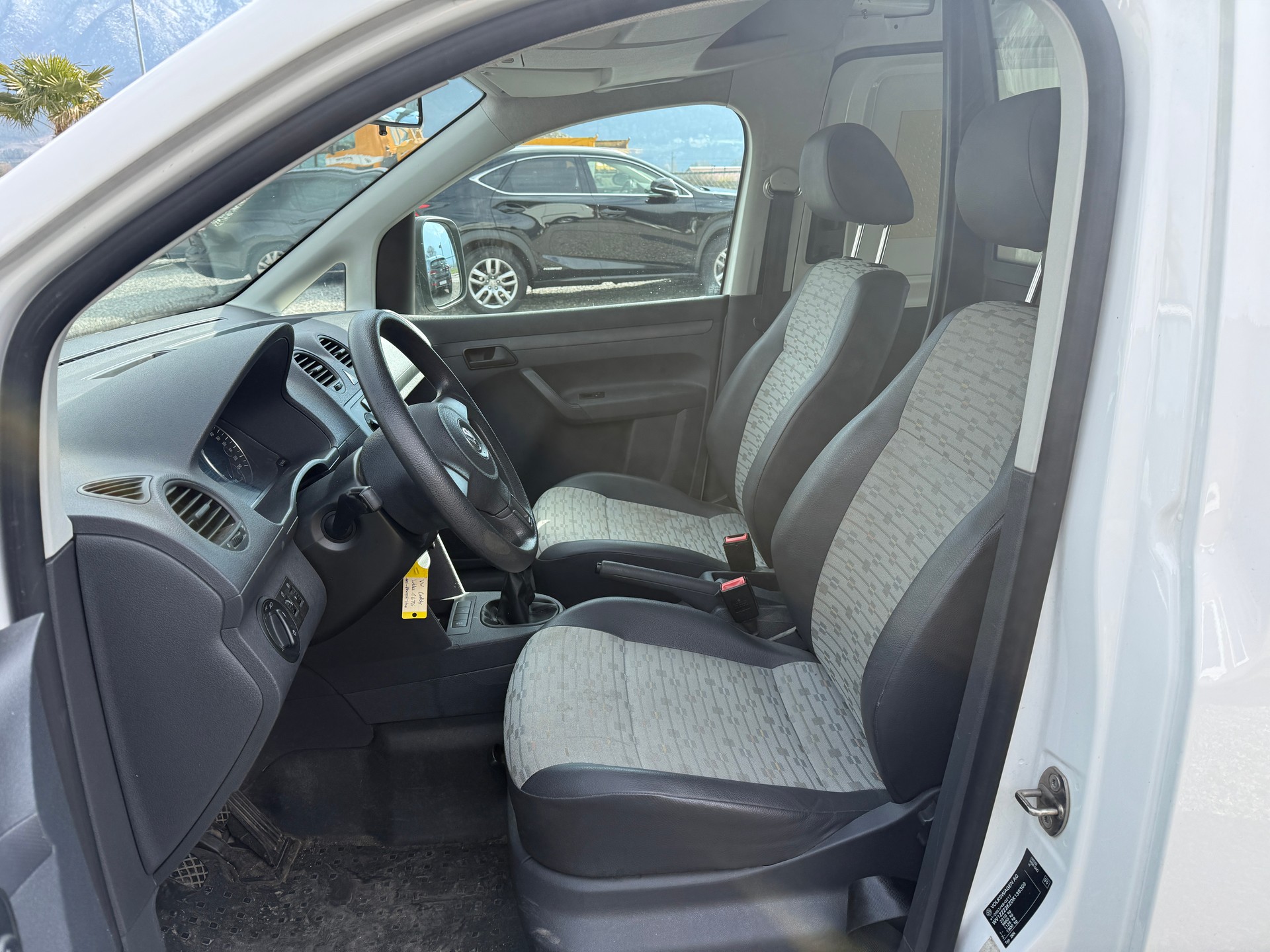VW Caddy 1.6 TDI BlueMotion Max ab MFK-image-8