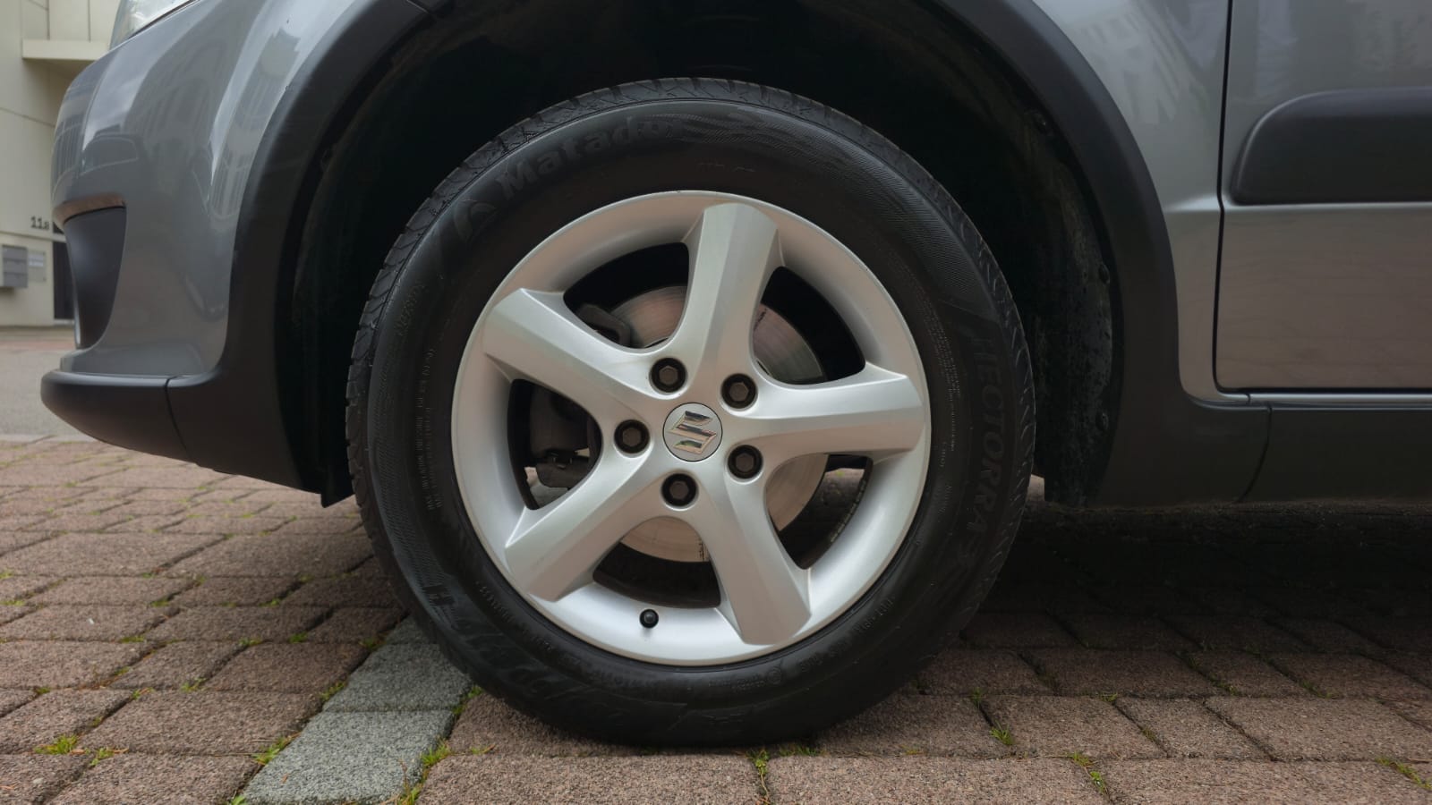 SUZUKI SX4 1.6 16V GL Top 4WD Frisch Ab MFK / Frisch Ab Service-image-9