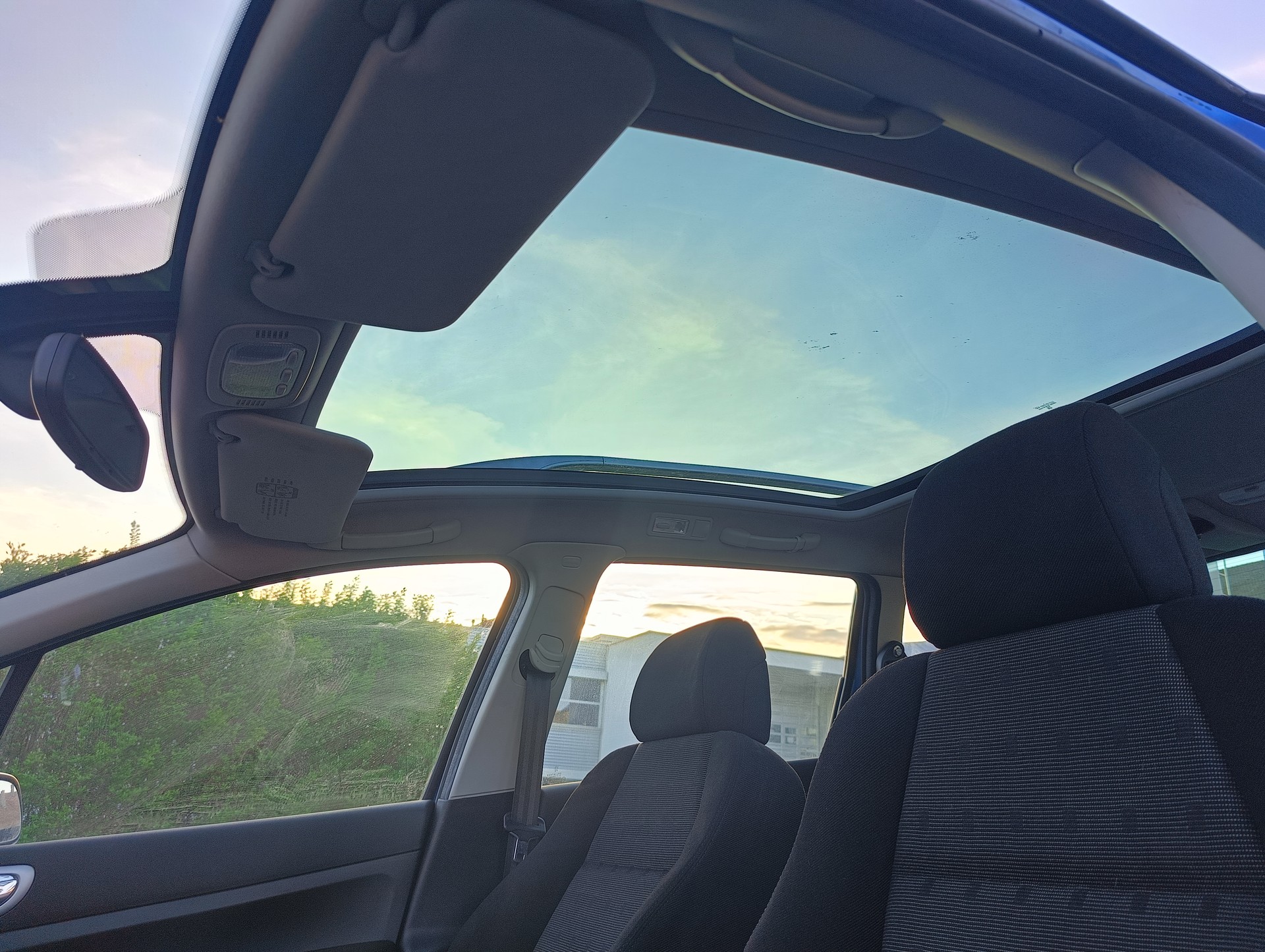 PEUGEOT 307 SW 2.0 16V Premium-image-12