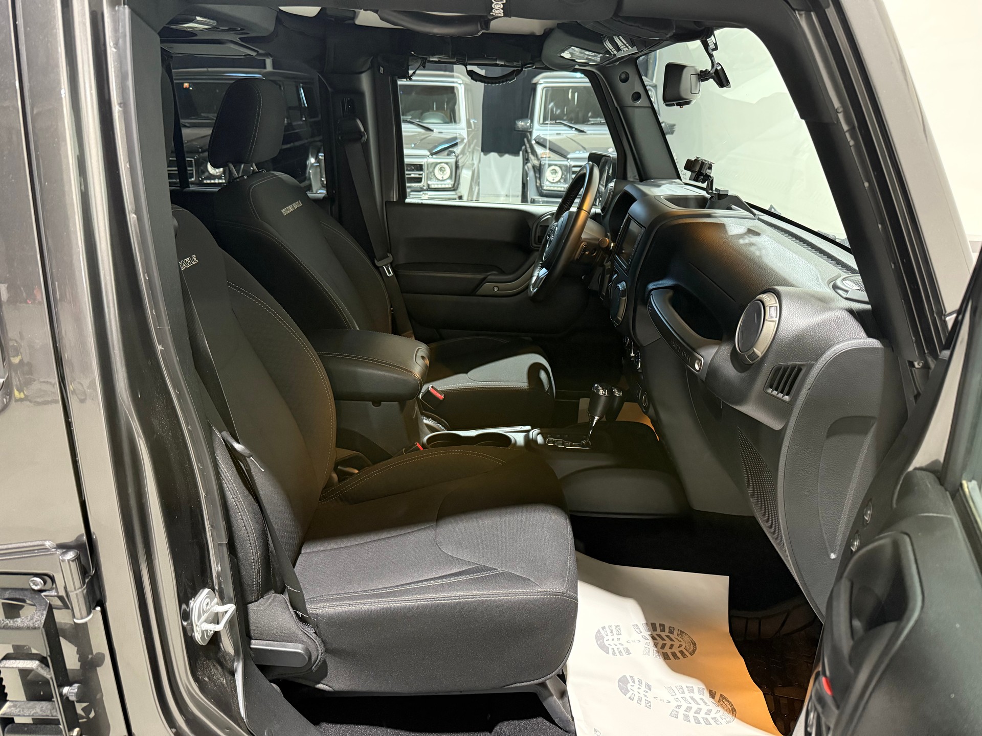 JEEP Wrangler 2.8CRD Unlimited JK Edition Aut.-image-12