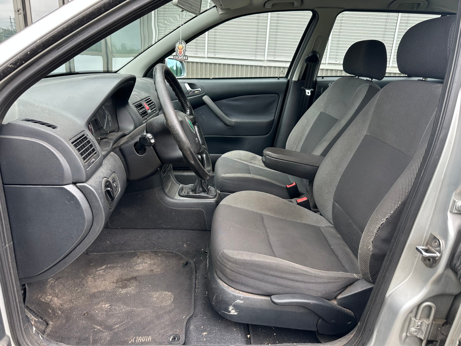 SKODA Octavia 1.9 TDI Elegance 4x4-image-8