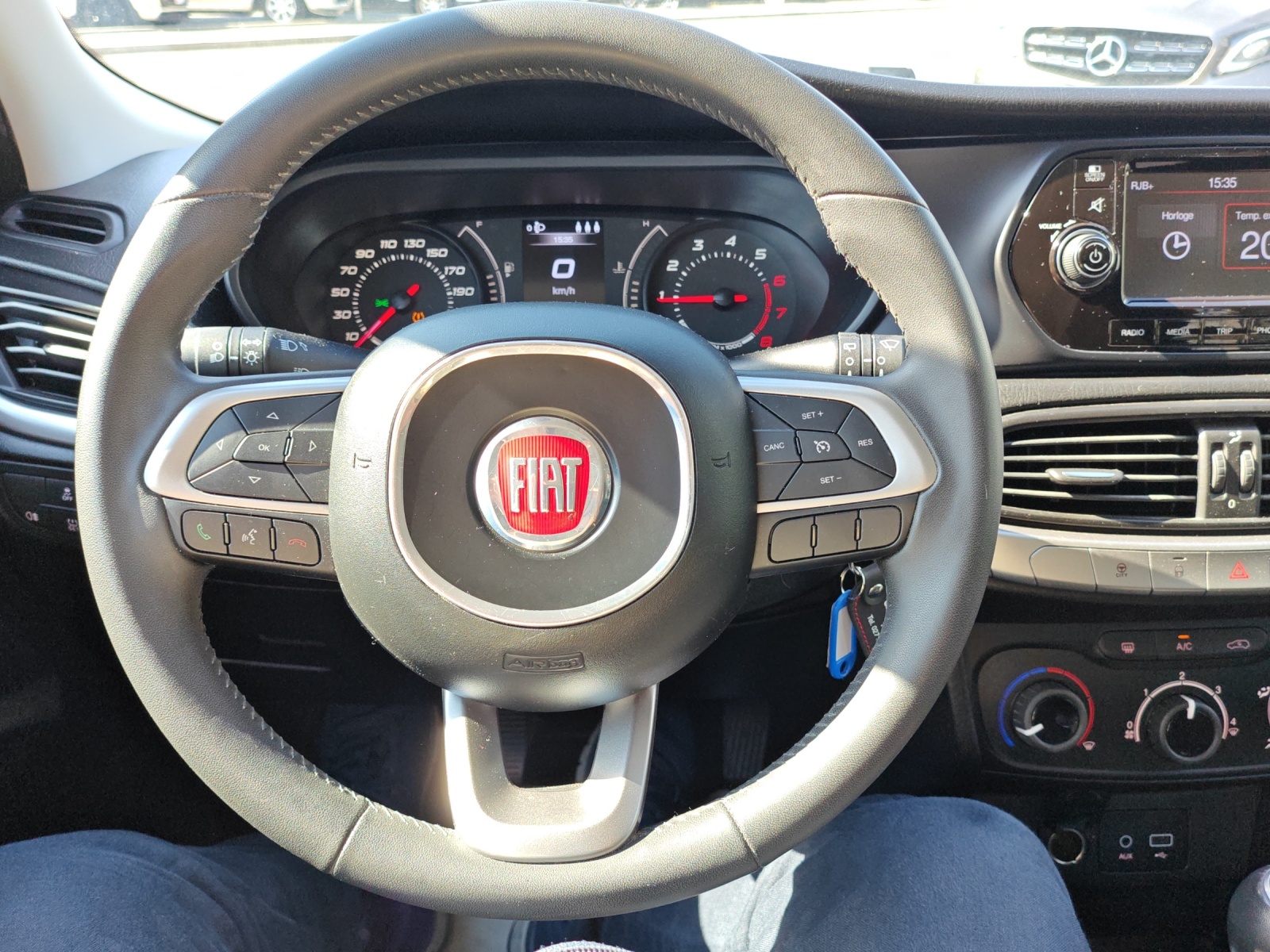 FIAT Tipo 1.4T Pop [Expertise du jour + Garantie 12 mois + Service & Immat. Offerts]-image-17