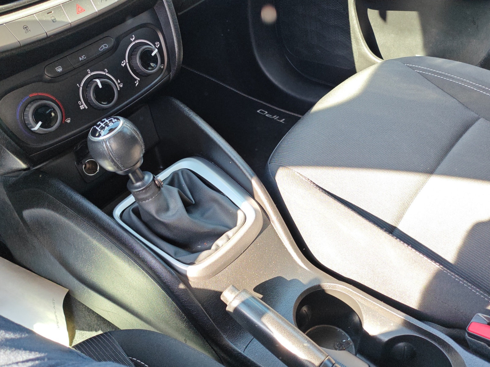 FIAT Tipo 1.4T Pop [Expertise du jour + Garantie 12 mois + Service & Immat. Offerts]-image-15