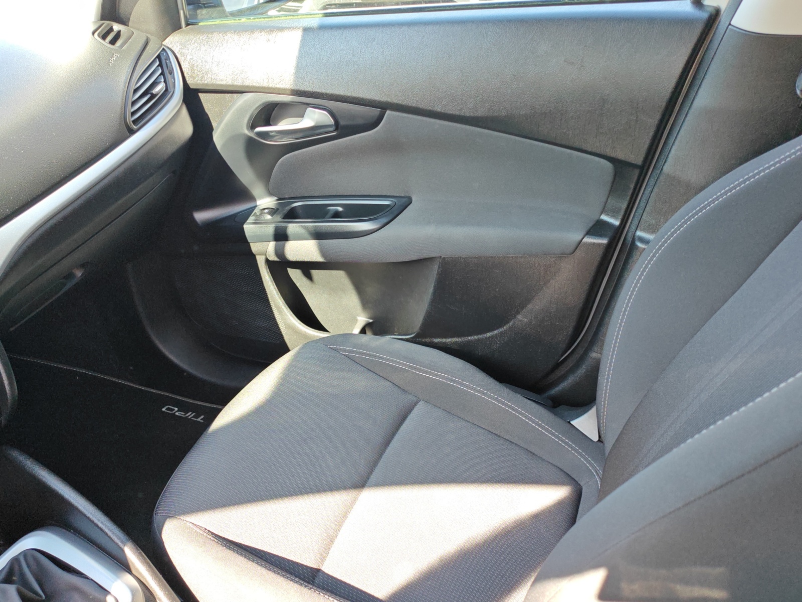 FIAT Tipo 1.4T Pop [Expertise du jour + Garantie 12 mois + Service & Immat. Offerts]-image-14