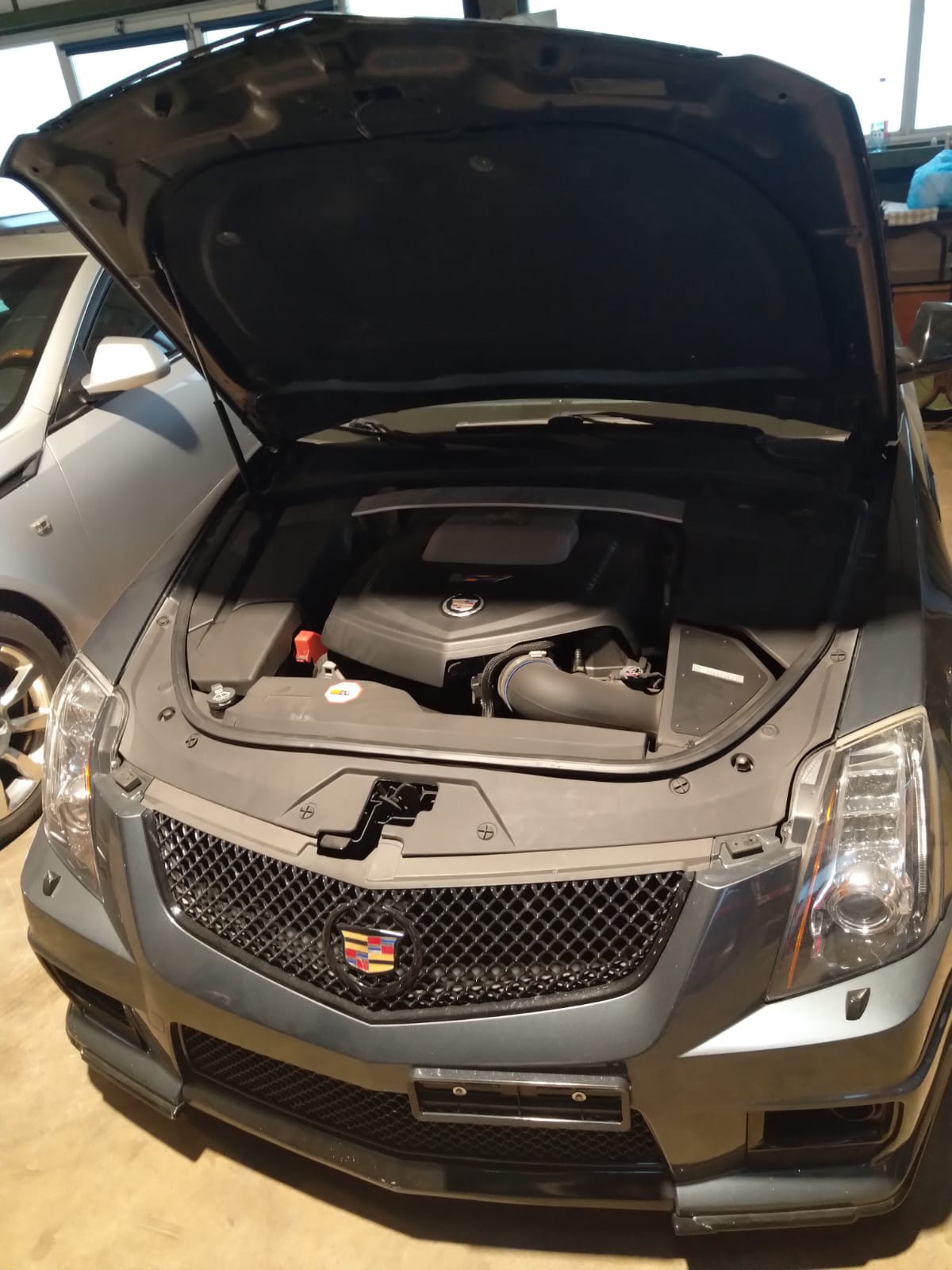CADILLAC V Coupe Corvette Motor-showroom-element-2