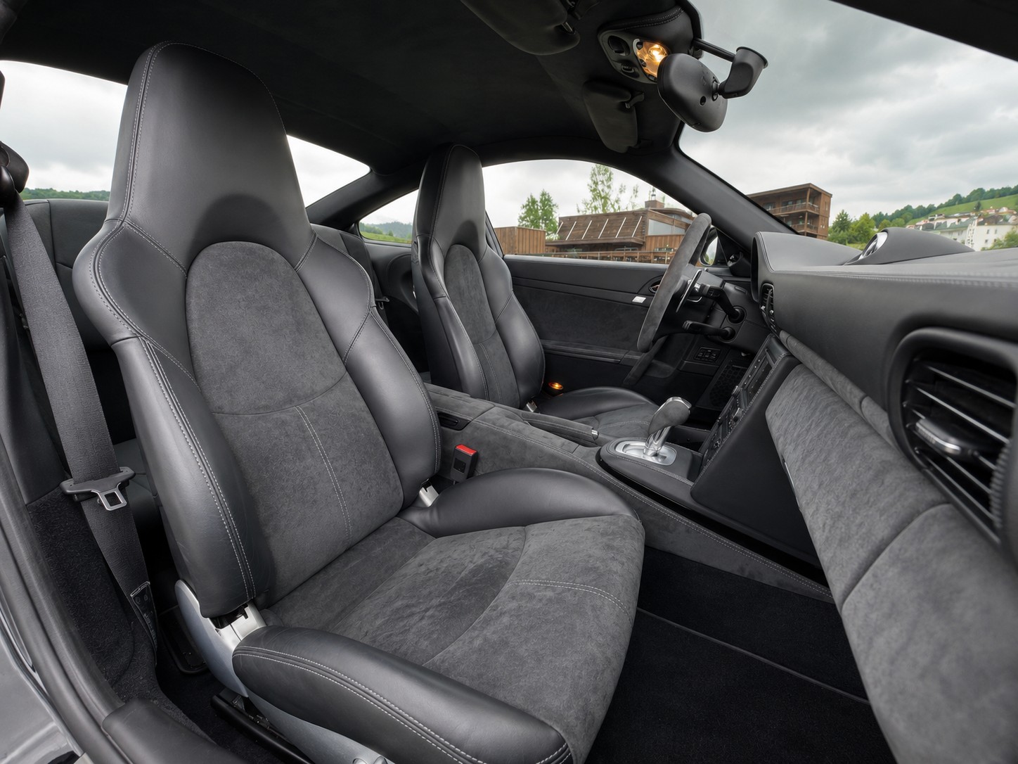 PORSCHE 911 (997.2) Carrera 4 GTS PDK-image-6