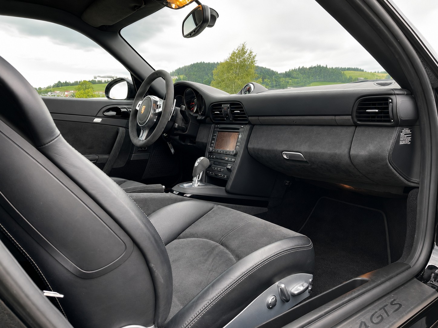 PORSCHE 911 (997.2) Carrera 4 GTS PDK-image-5
