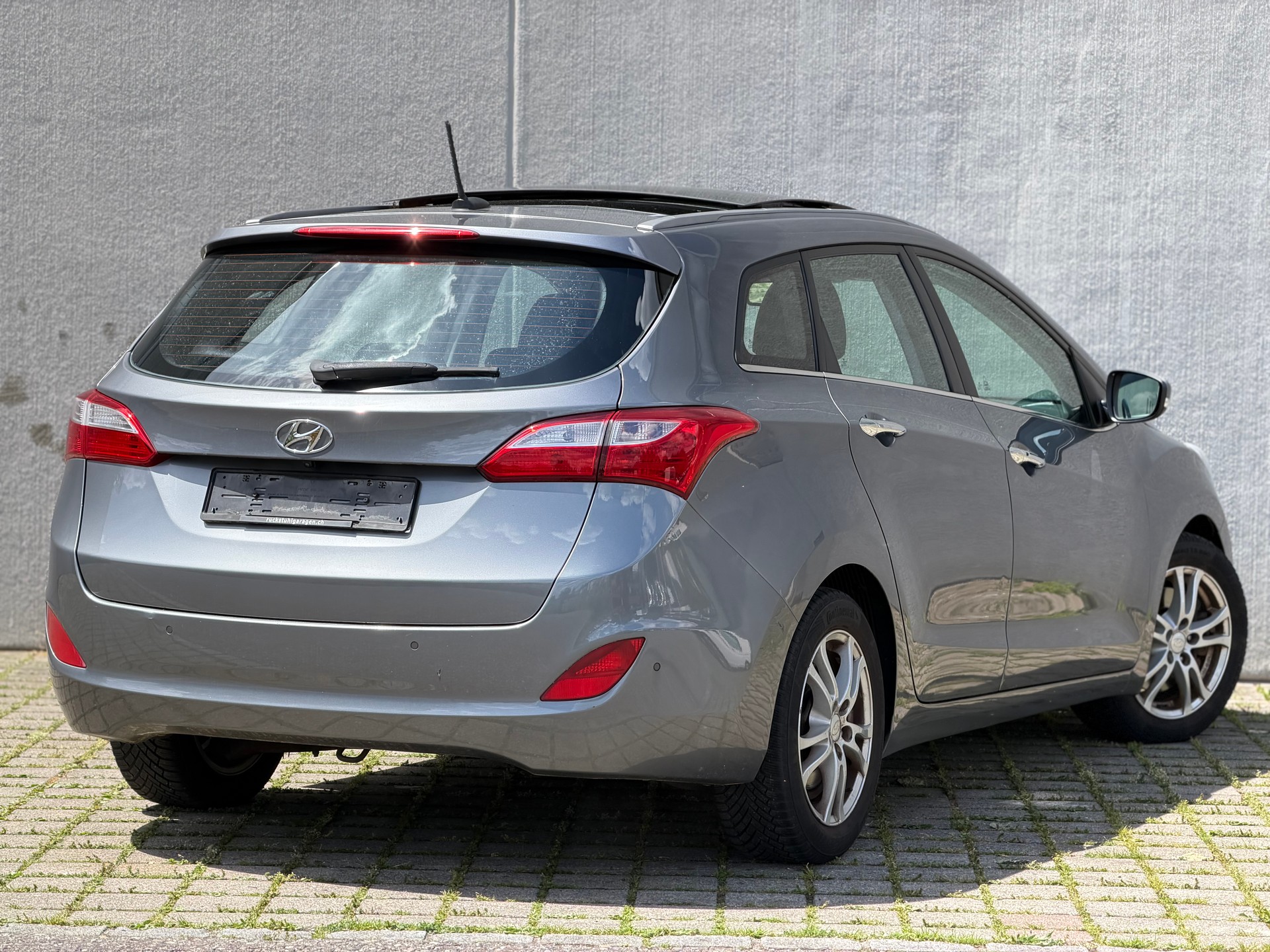 HYUNDAI i30 Wagon 1.6 GDI Premium-image-2