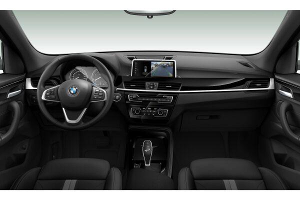 BMW X1 18d xDrive Sport Line-image-6