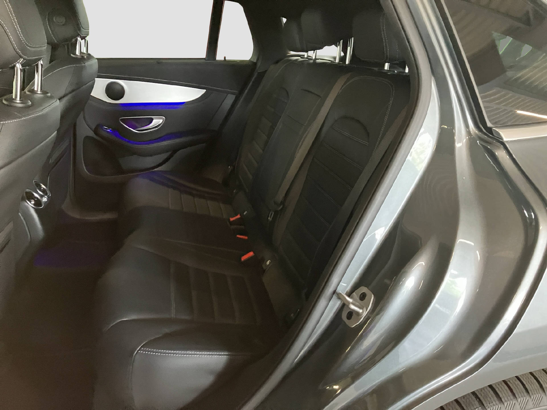 MERCEDES-BENZ EQC 400 4MATIC-image-13