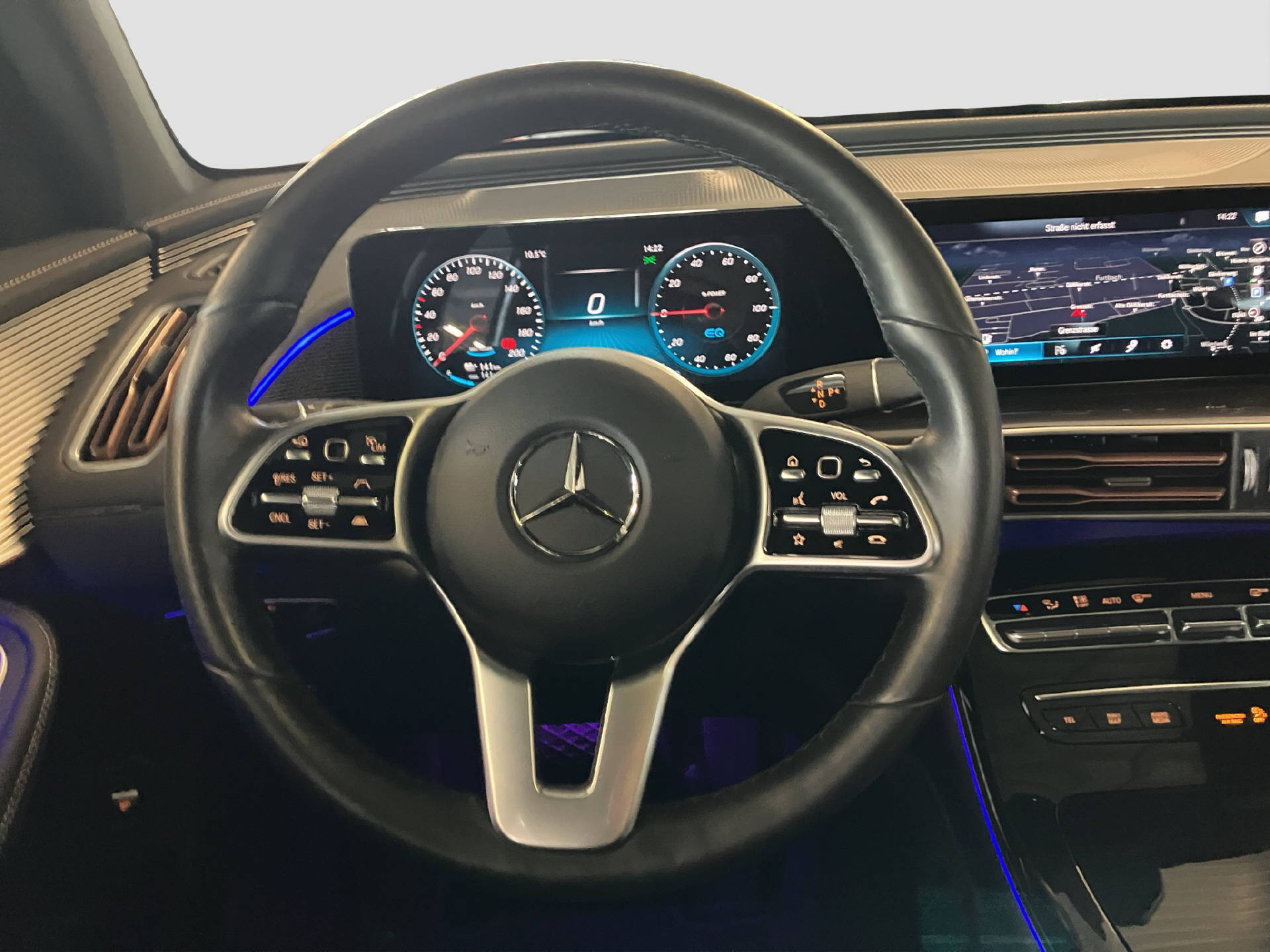 MERCEDES-BENZ EQC 400 4MATIC-image-9