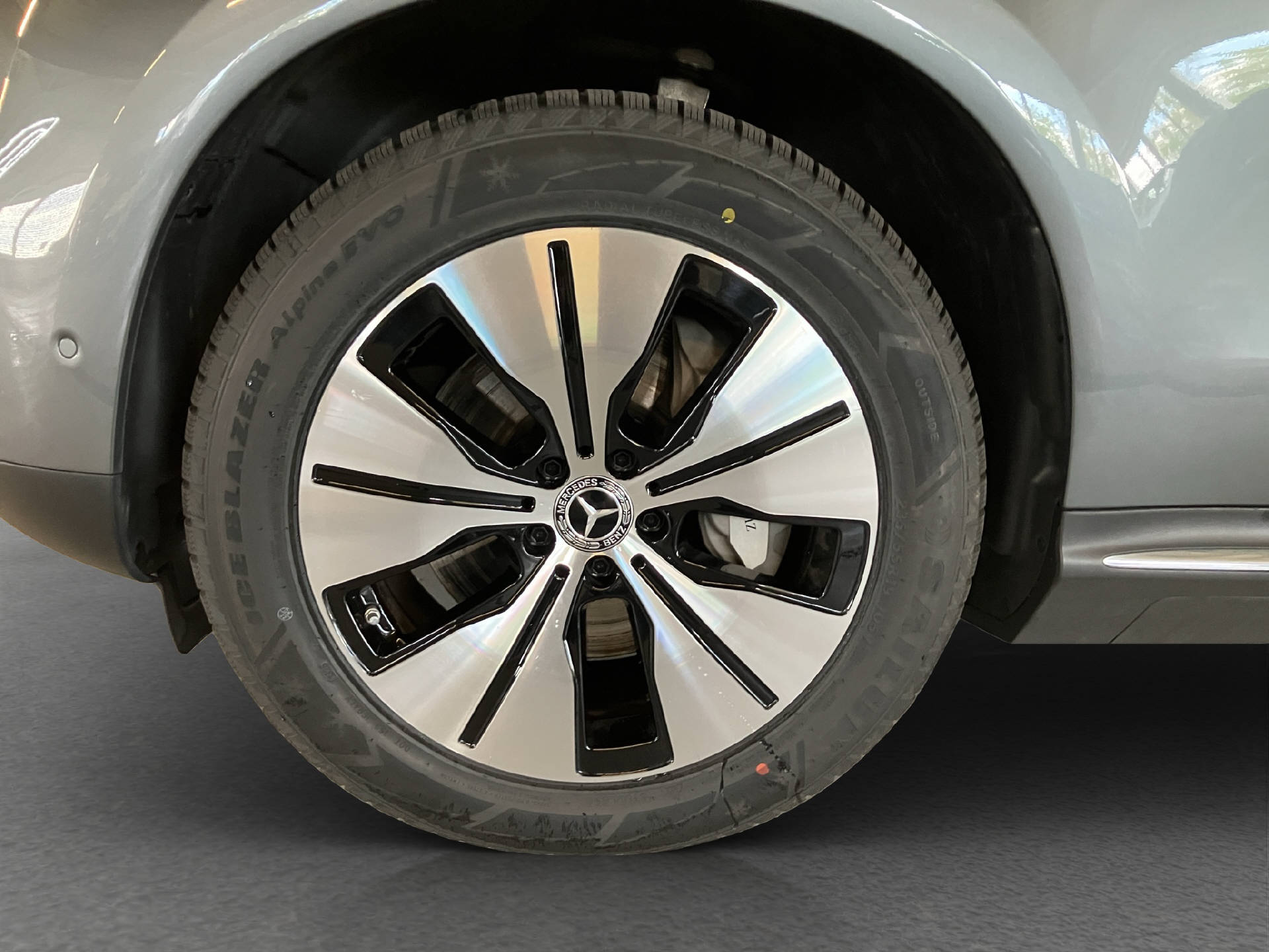MERCEDES-BENZ EQC 400 4MATIC-image-6
