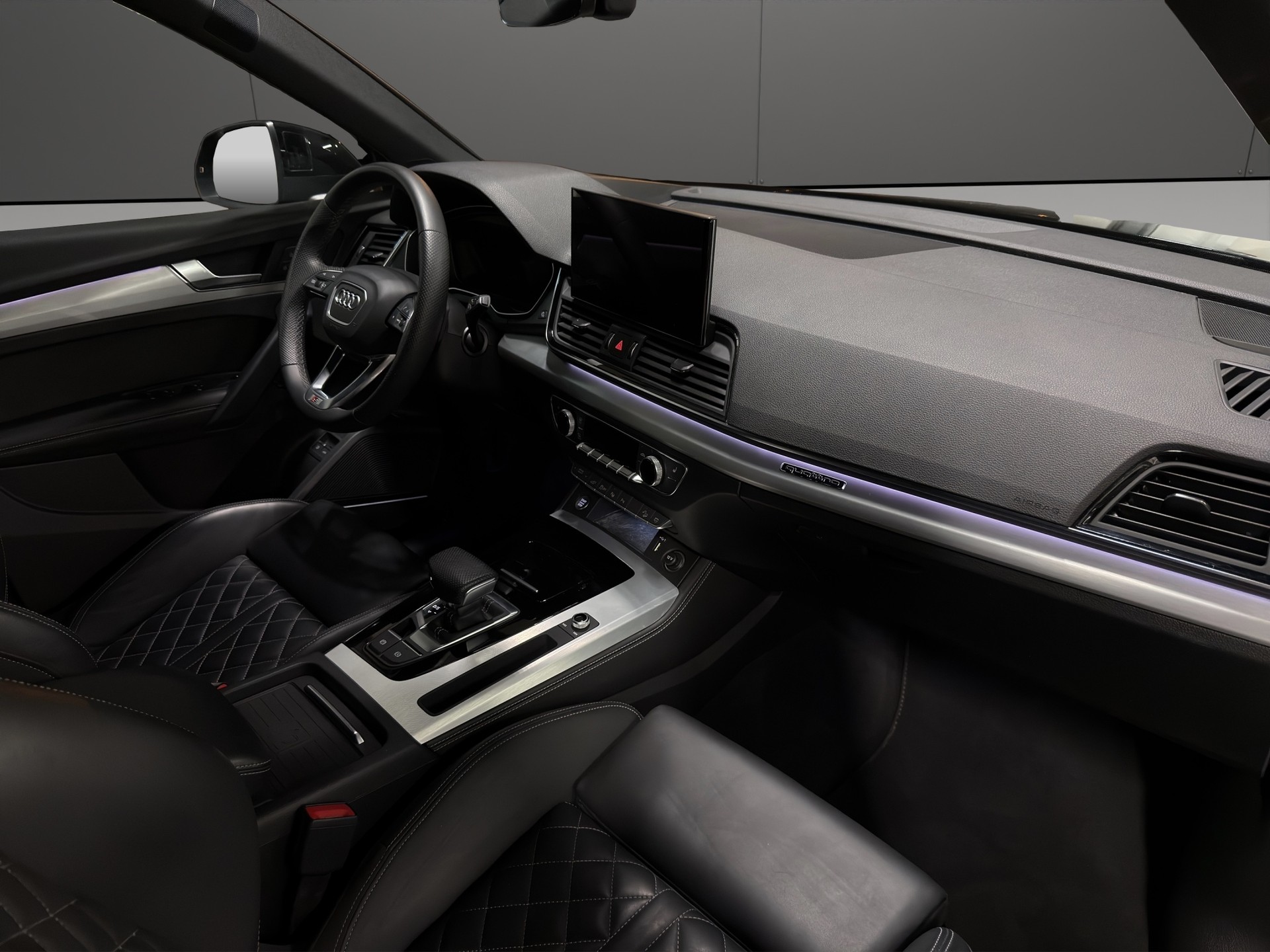 AUDI Q5 Sportback 55 TFSI e PHEV S line quattro S-tronic-image-12