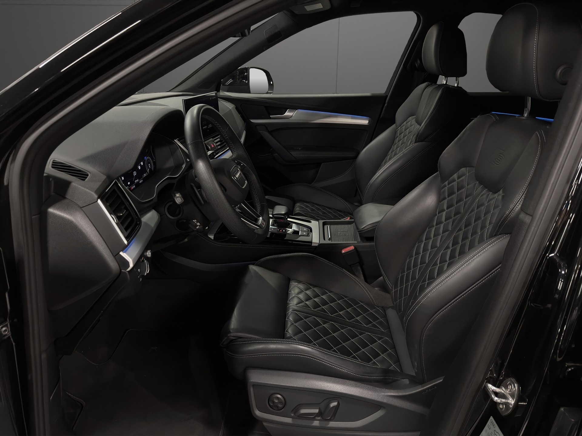 AUDI Q5 Sportback 55 TFSI e PHEV S line quattro S-tronic-image-6
