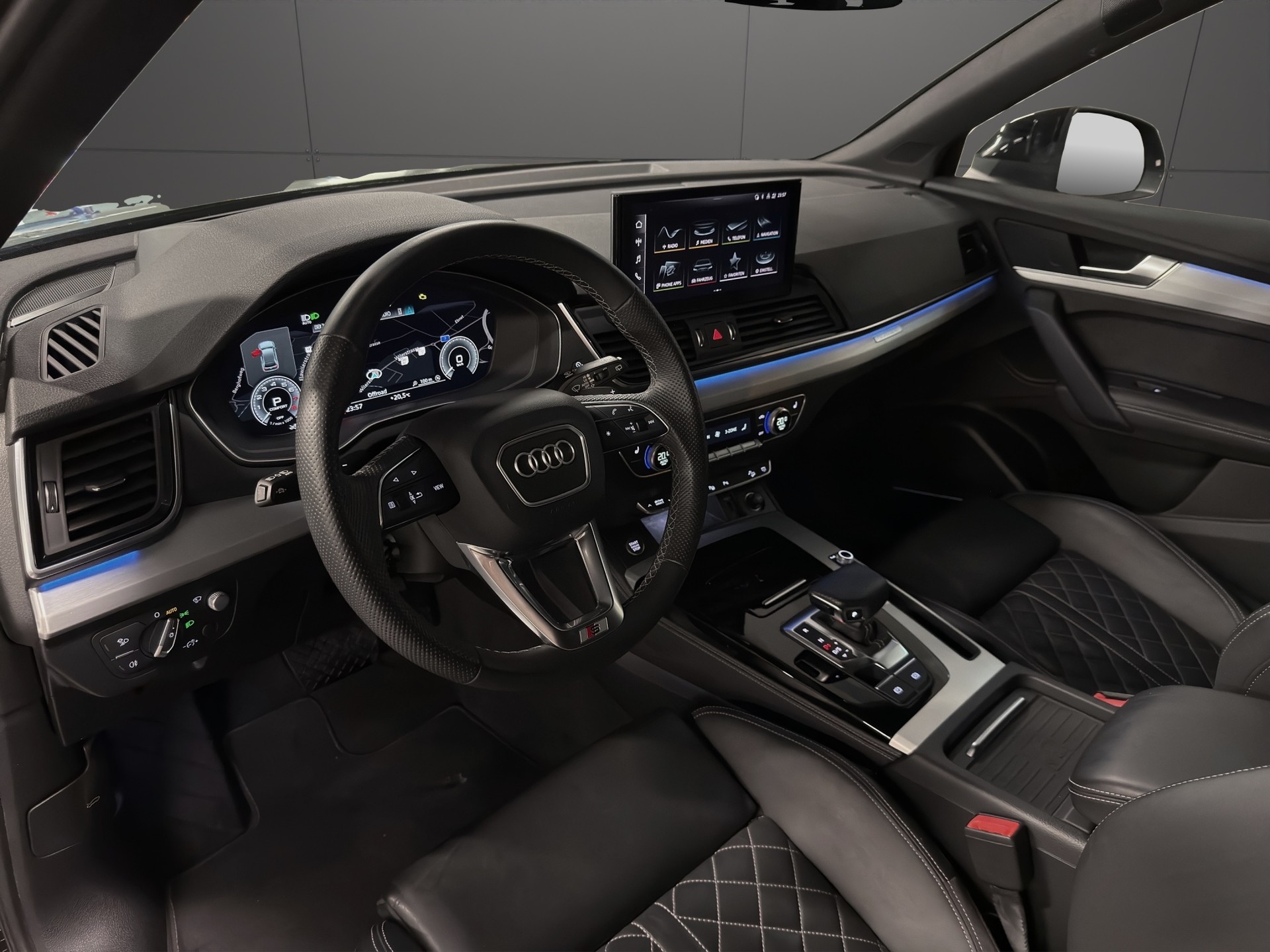 AUDI Q5 Sportback 55 TFSI e PHEV S line quattro S-tronic-image-7