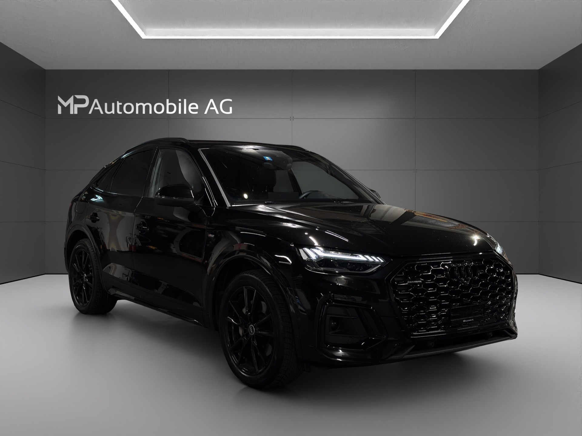AUDI Q5 Sportback 55 TFSI e PHEV S line quattro S-tronic-showroom-element-1