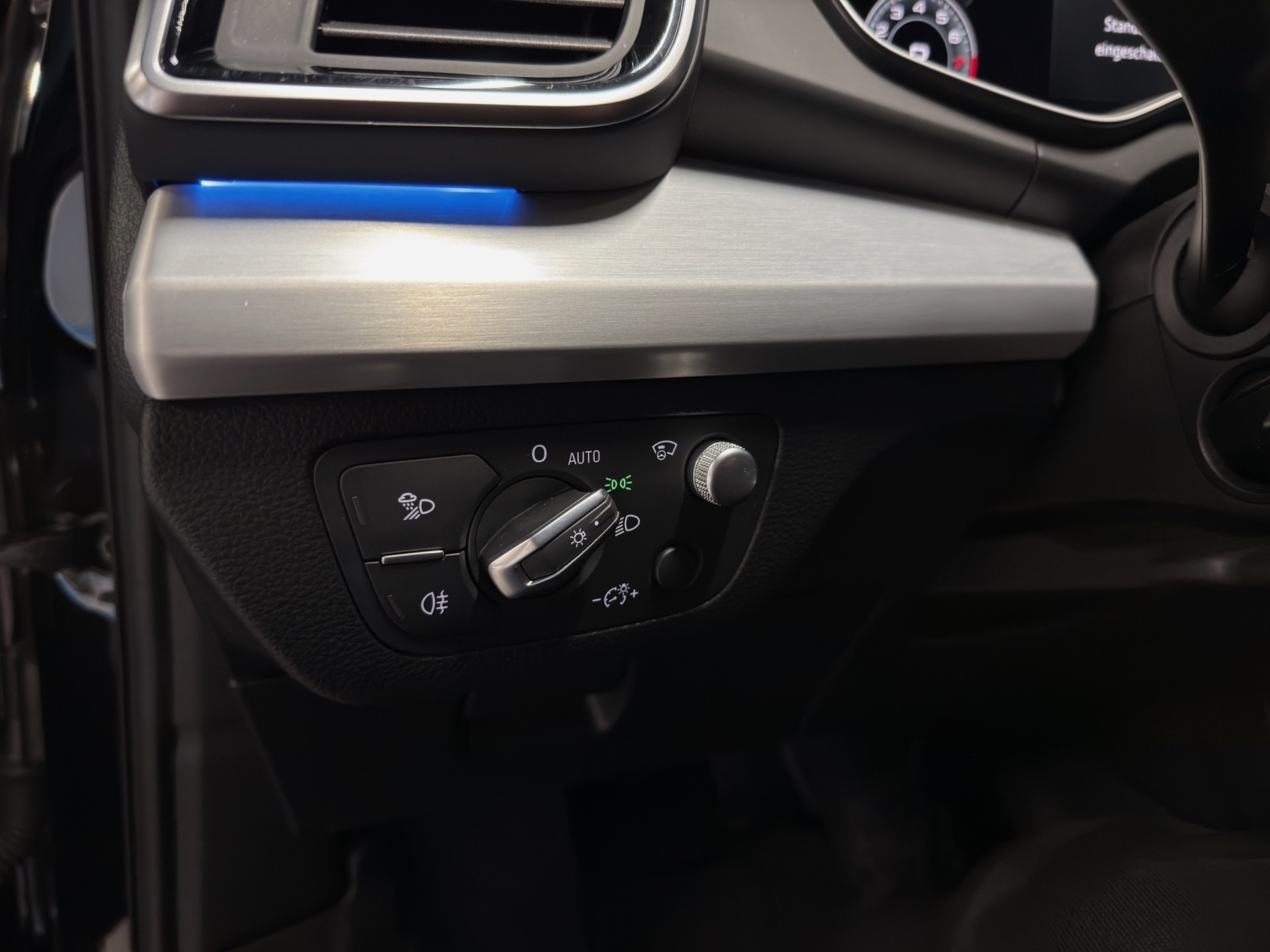 AUDI Q5 Sportback 55 TFSI e PHEV S line quattro S-tronic-image-16