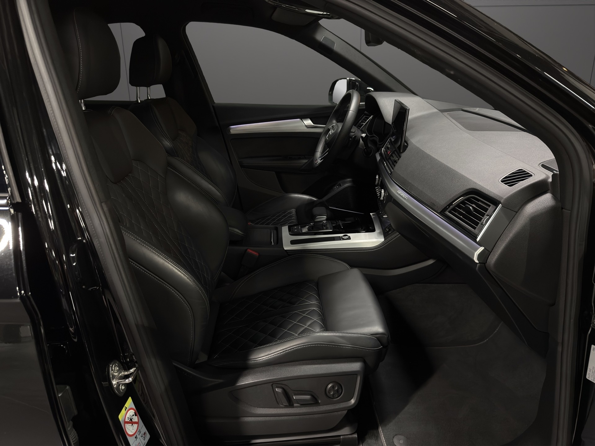 AUDI Q5 Sportback 55 TFSI e PHEV S line quattro S-tronic-image-10