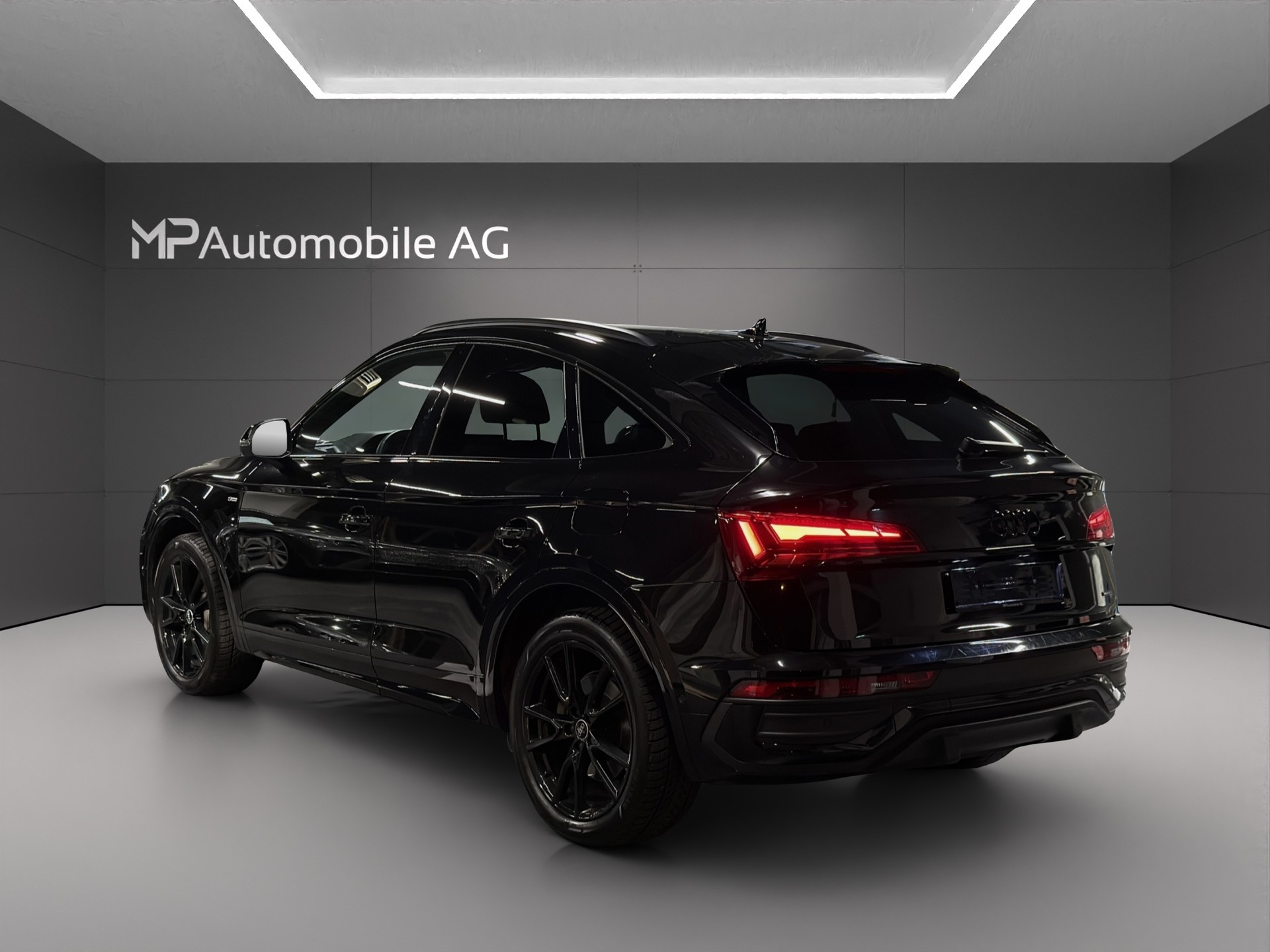 AUDI Q5 Sportback 55 TFSI e PHEV S line quattro S-tronic-image-5
