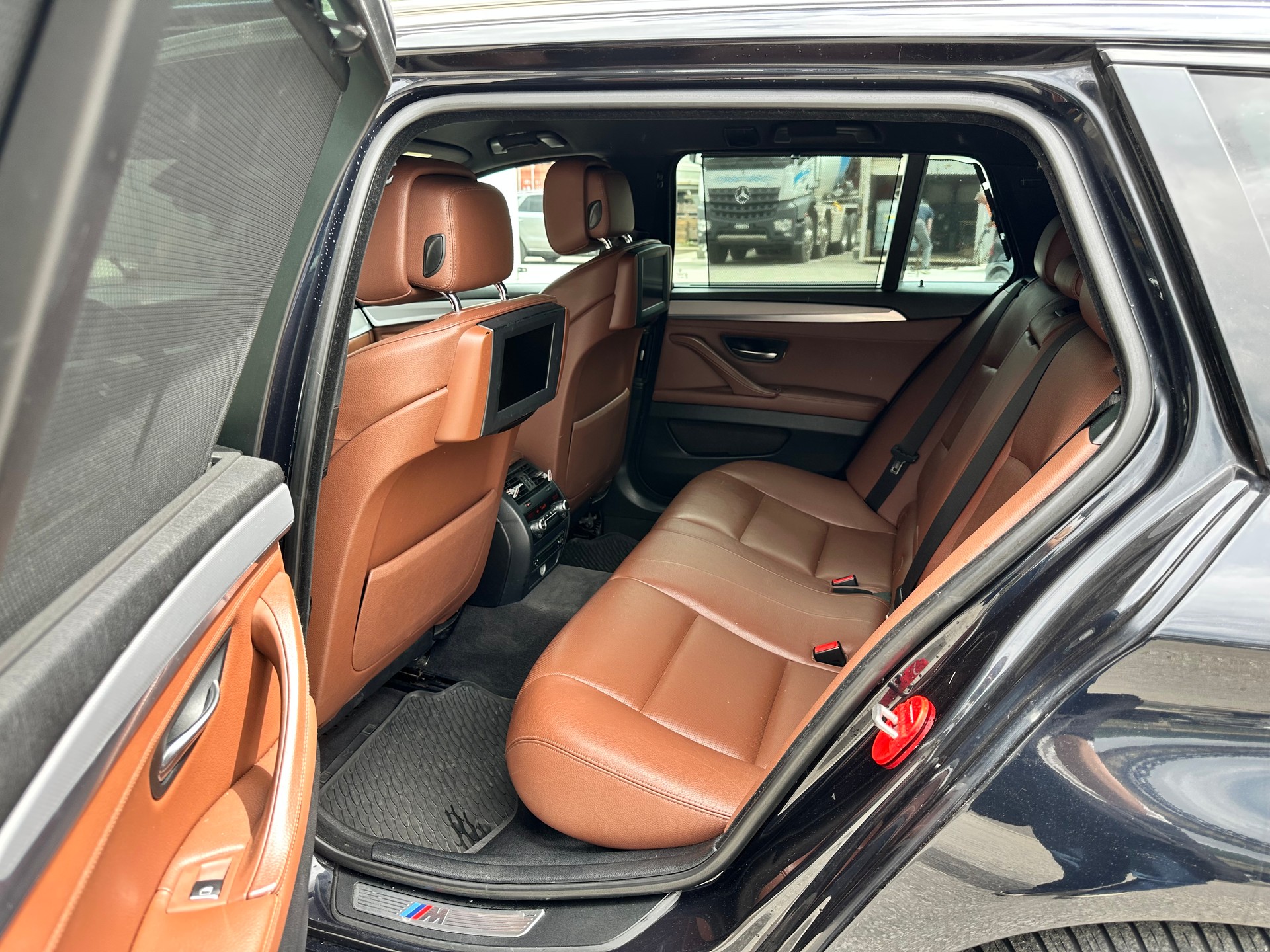 BMW 530d xDrive Touring Steptronic-image-13