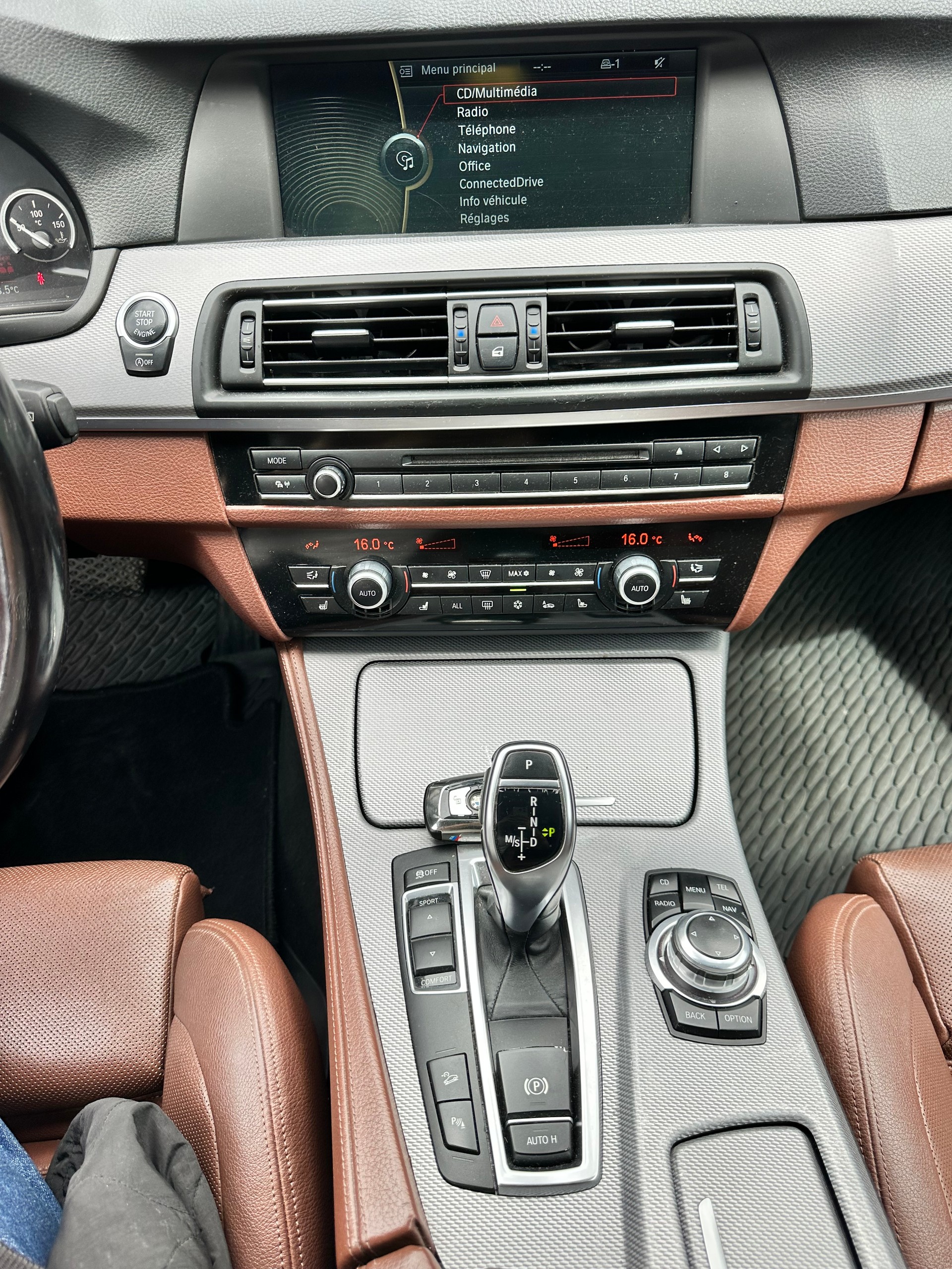 BMW 530d xDrive Touring Steptronic-image-12