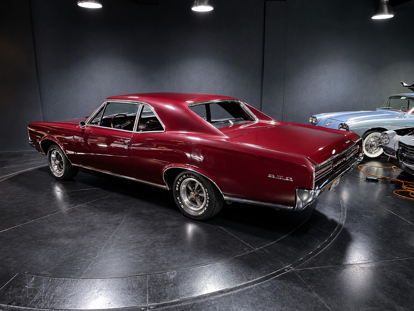 PONTIAC GTO 242-image-2