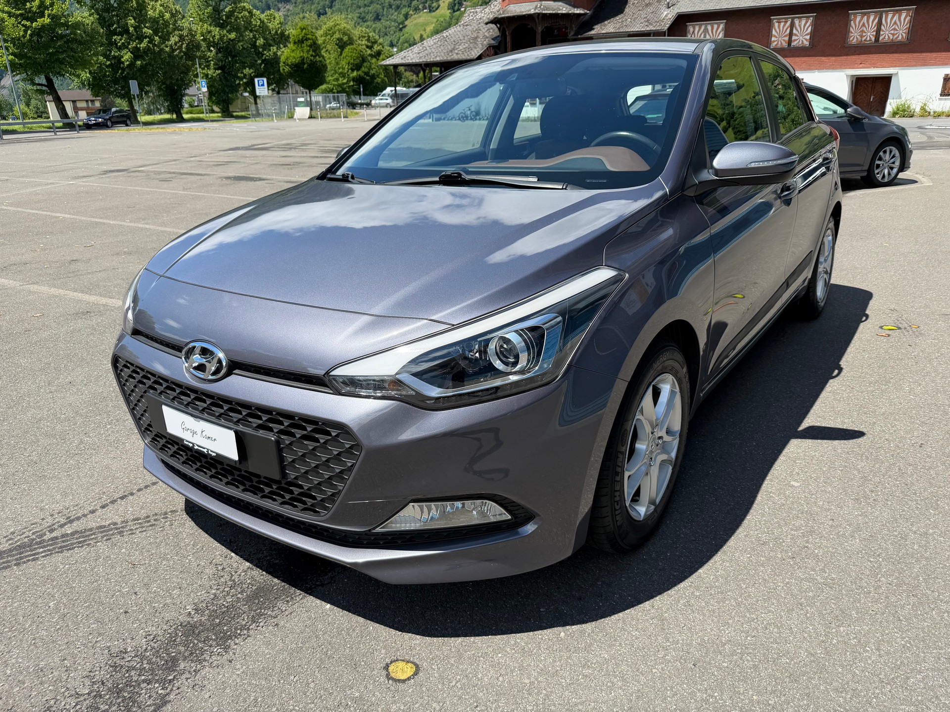 HYUNDAI i20 1.2 Amplia-showroom-element-1