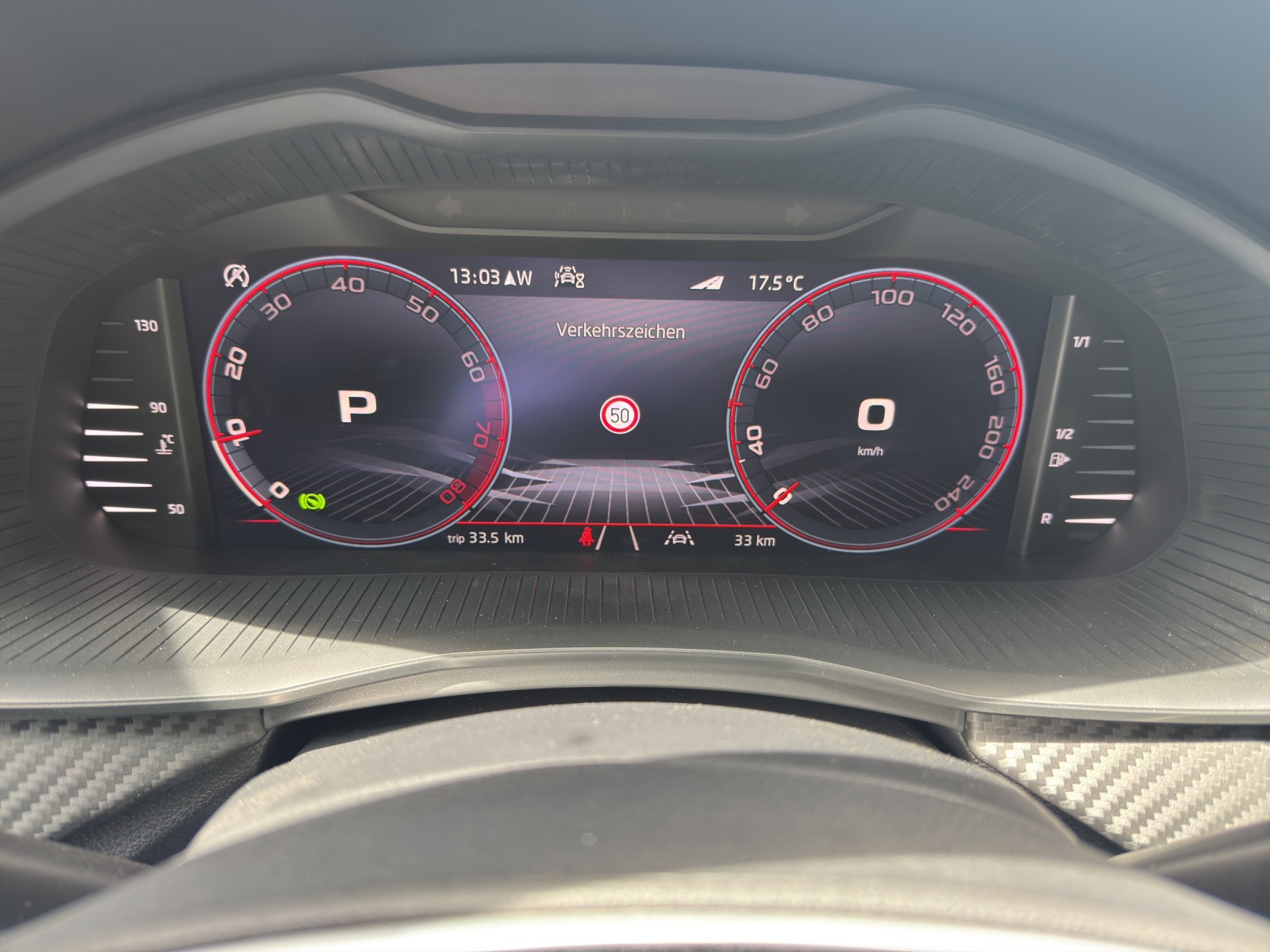 SKODA Kamiq 1.5 TSI Monte Carlo DSG-image-4