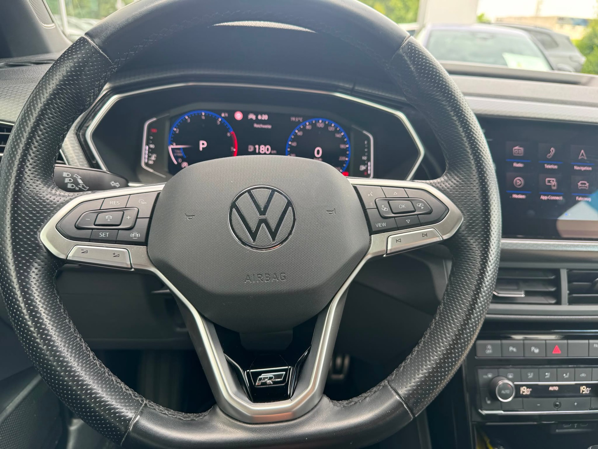 VW T-Cross 1.0 TSI Style DSG-image-9