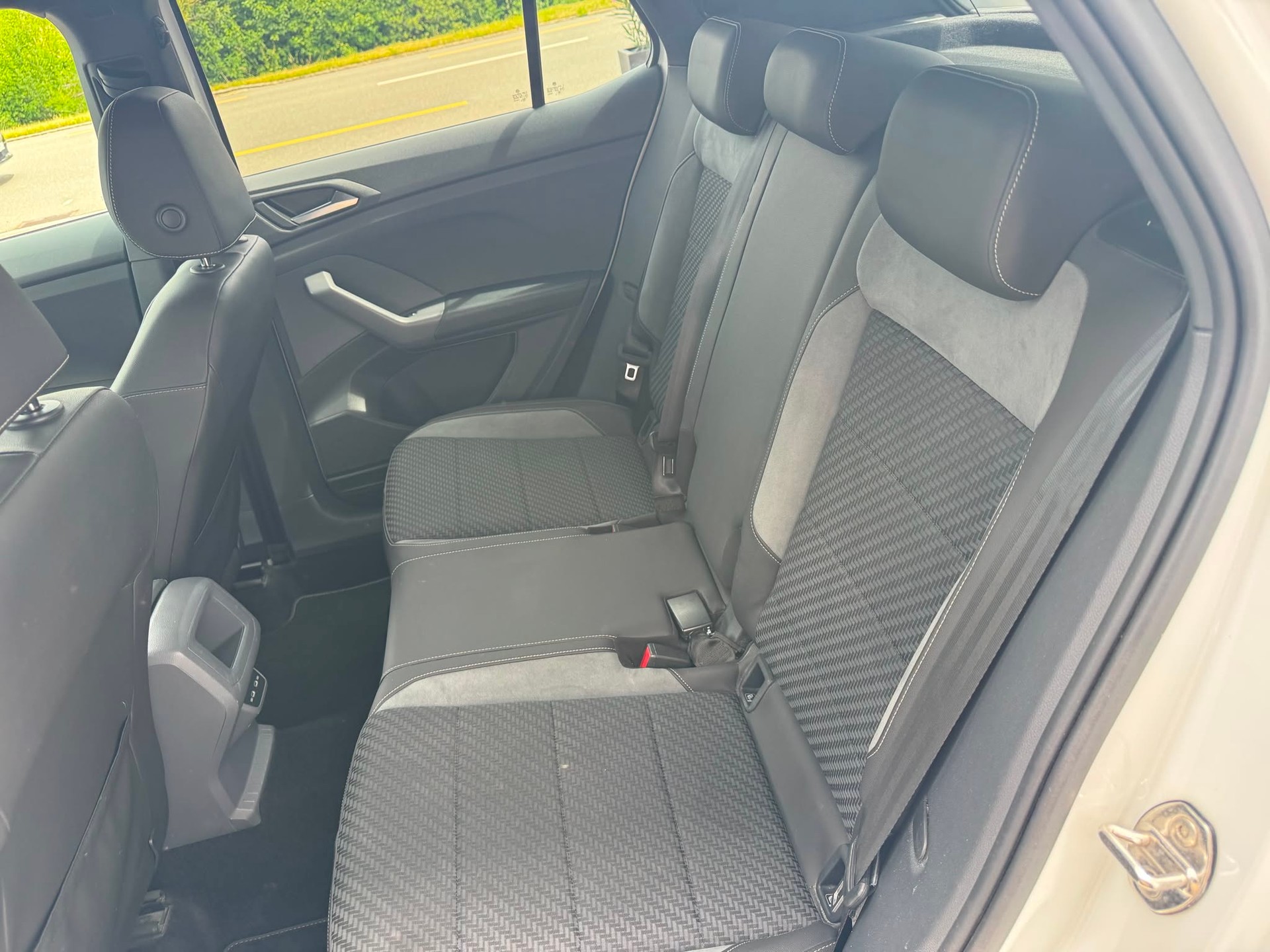 VW T-Cross 1.0 TSI Style DSG-image-5