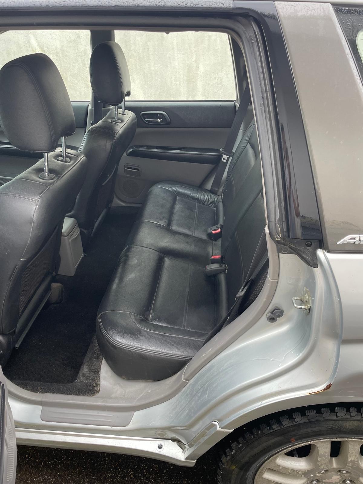SUBARU Forester 2.0XT Automatic-image-6
