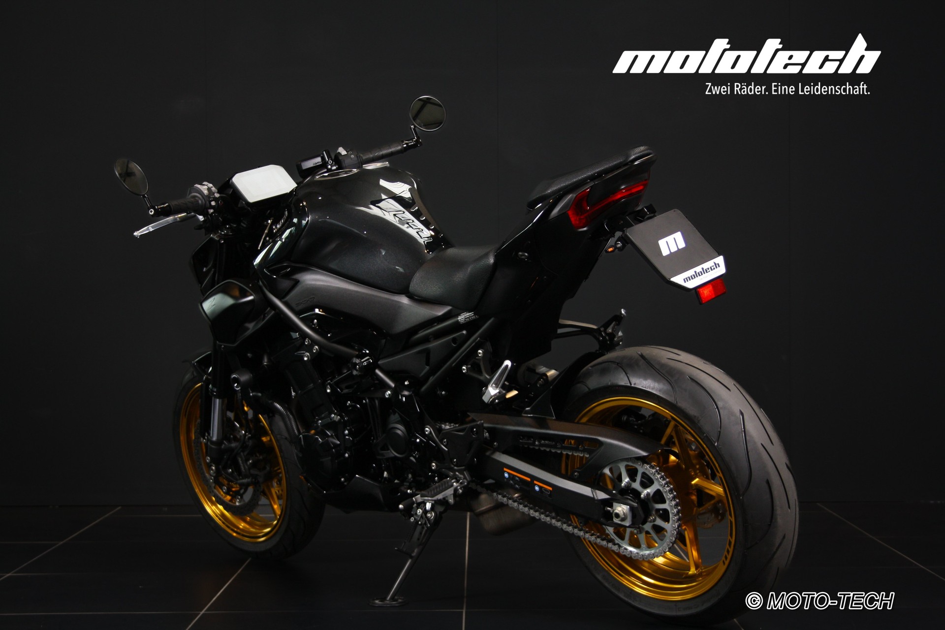 KAWASAKI Z 900 (35kW) STAGE 1 GOLDEN WHEELS-showroom-element-3
