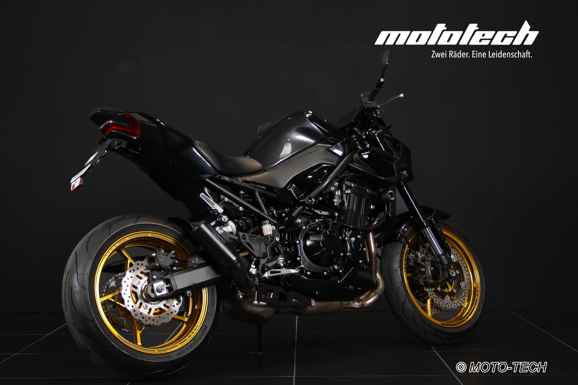 KAWASAKI Z 900 (35kW) STAGE 1 GOLDEN WHEELS-showroom-element-2
