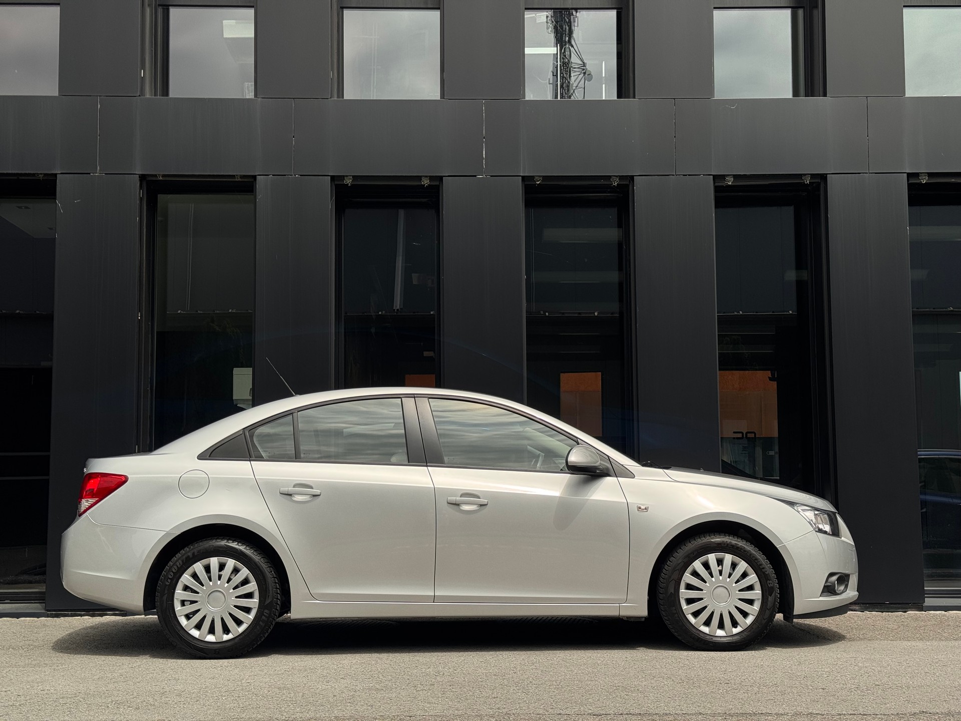 CHEVROLET Cruze 1.6-image-9