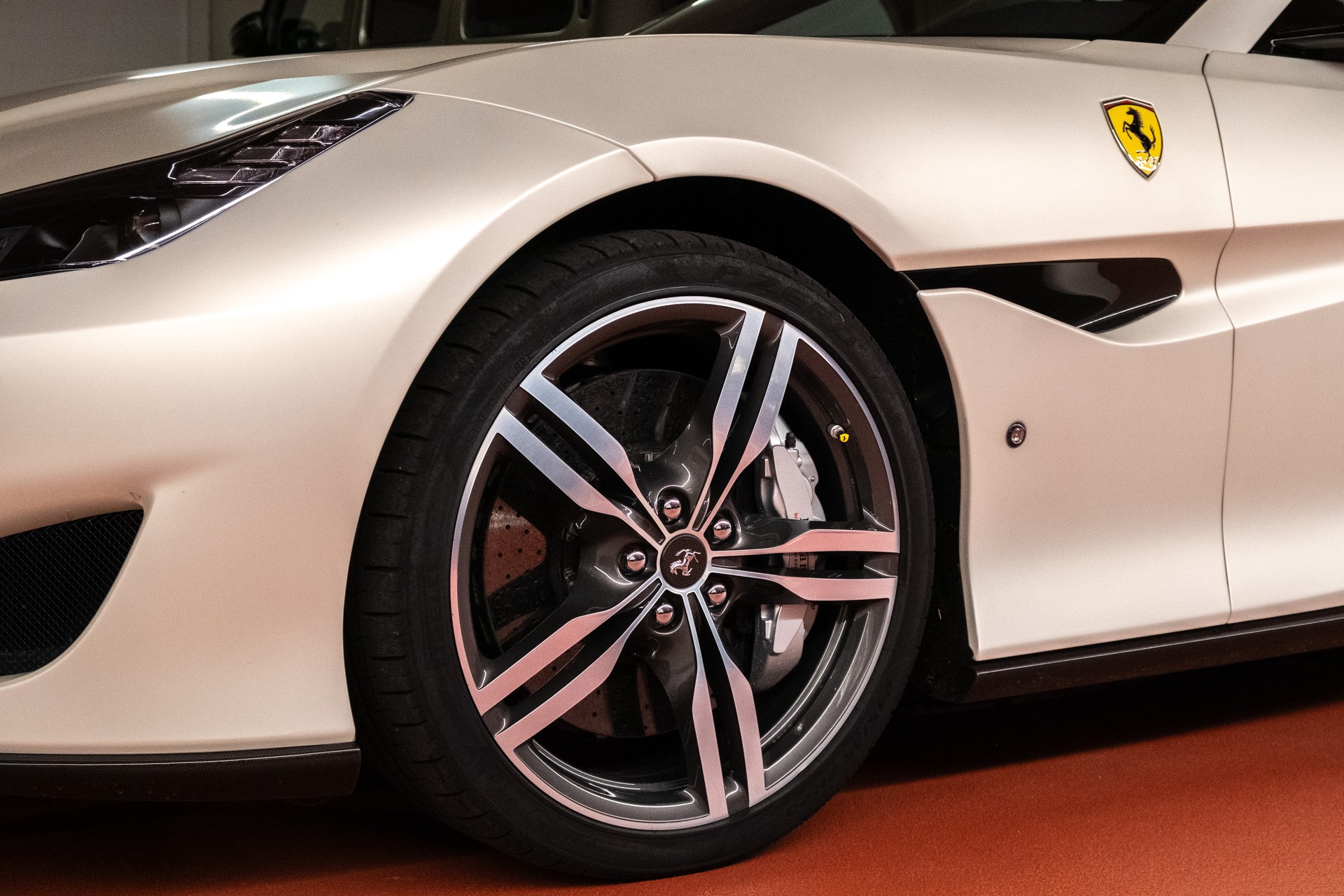 FERRARI PORTOFINO-image-1