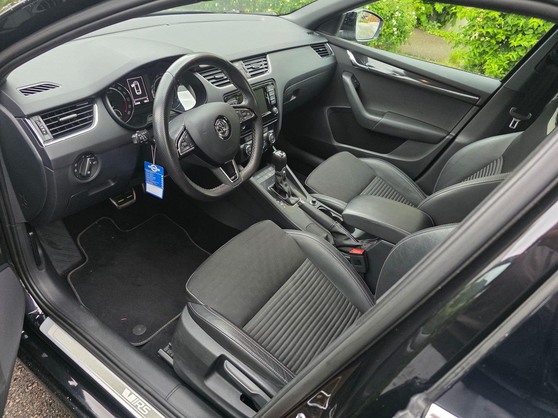 SKODA Octavia Combi 2.0 TDI RS DSG-image-7