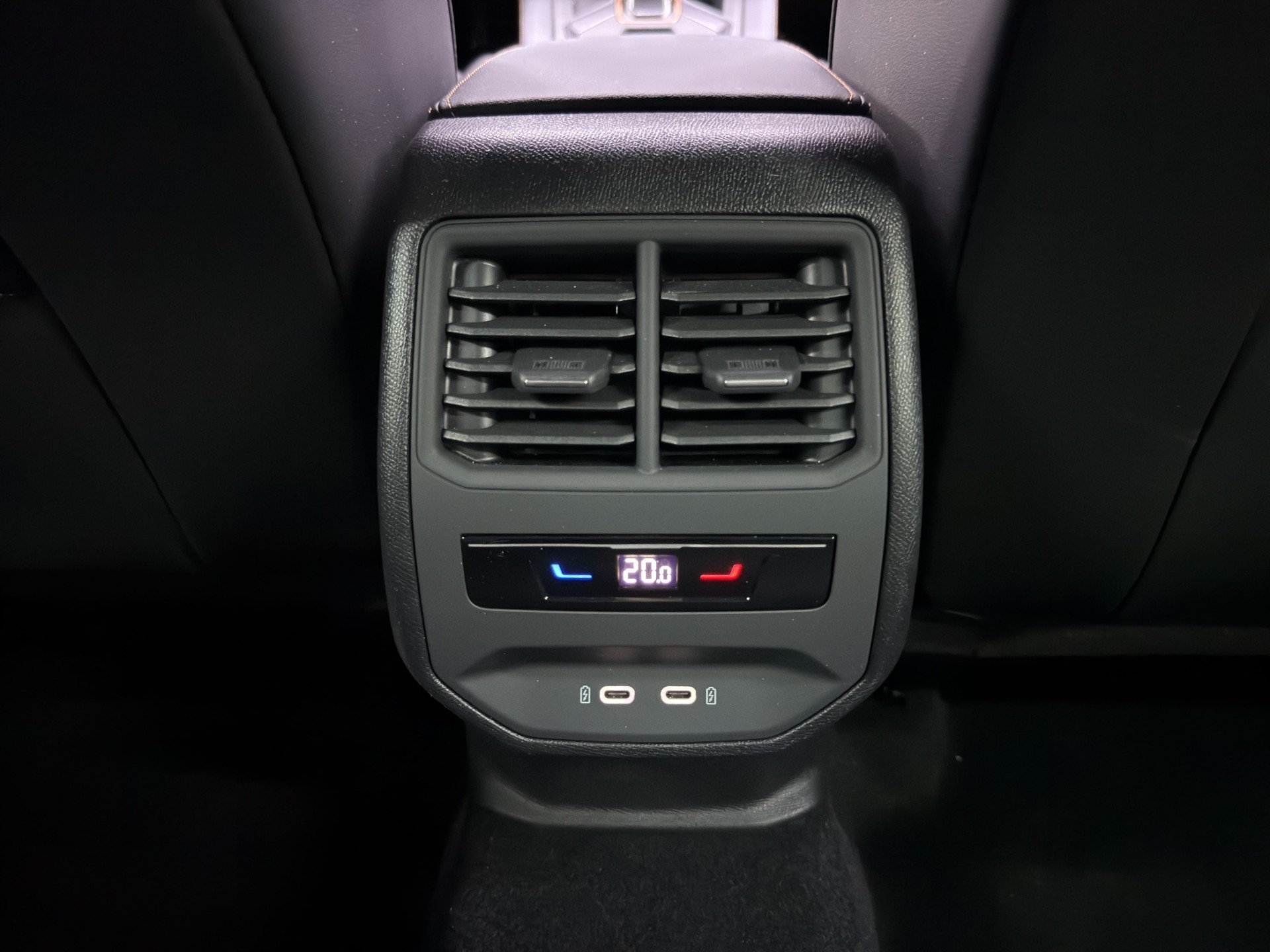 CUPRA Formentor 1.5 TSI DSG-image-36