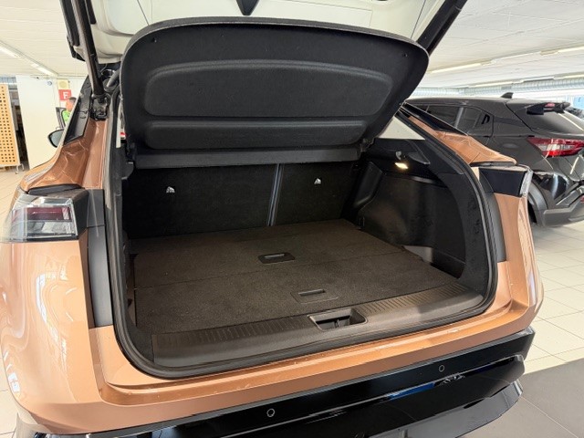NISSAN Ariya 87 kWh e-4orce Evolve Allrad-image-6