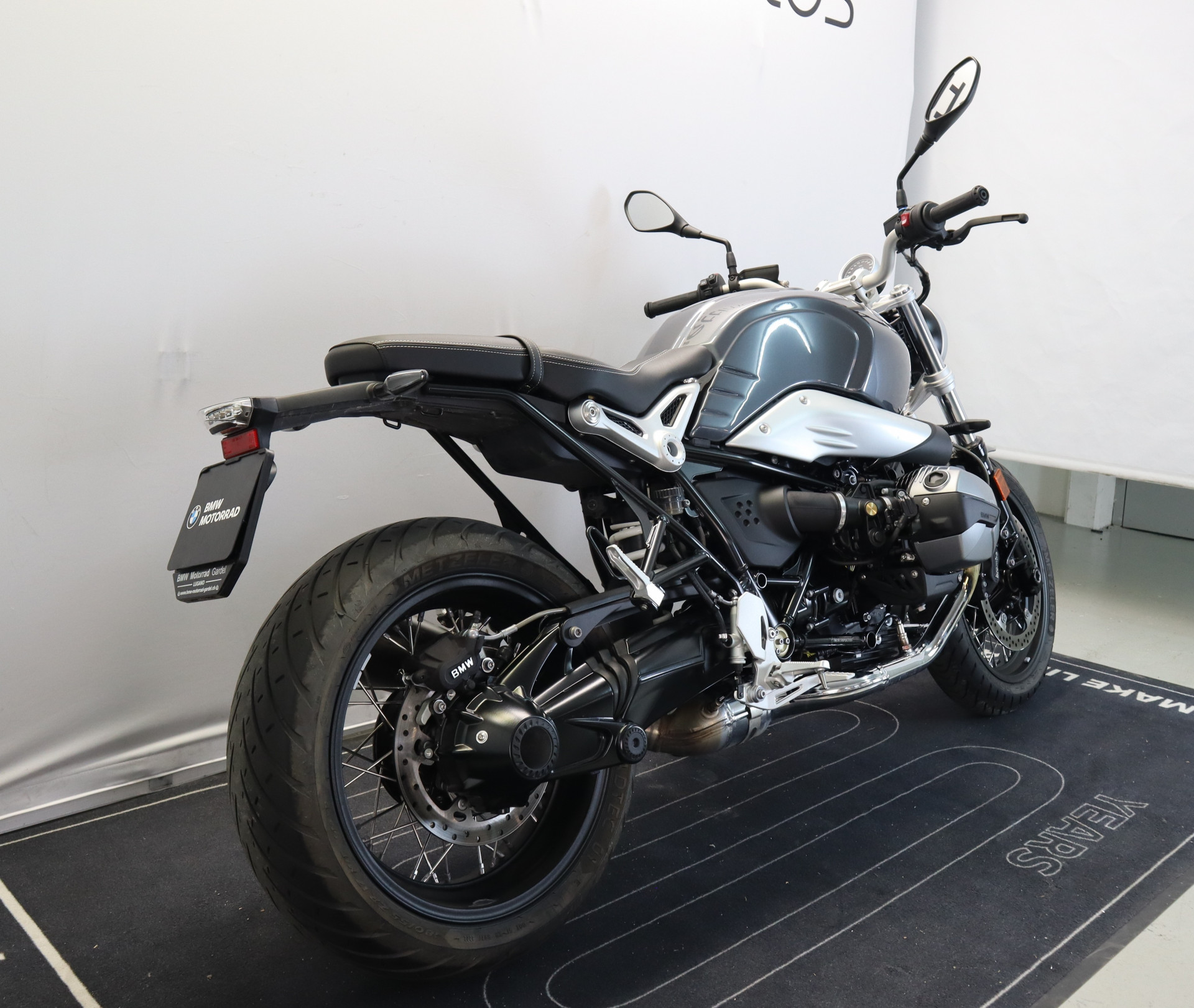 BMW R nineT Pure-image-2
