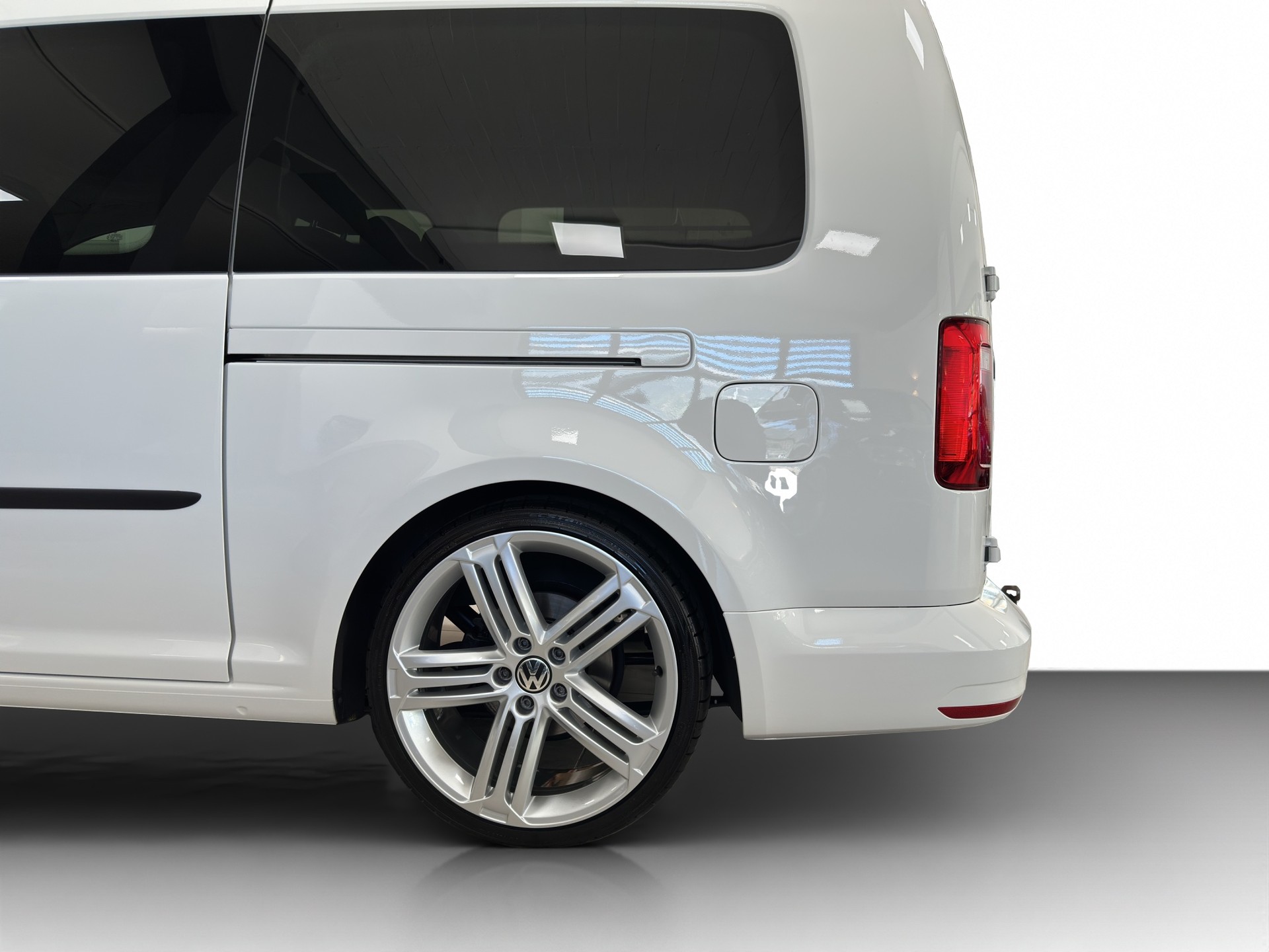 VW Caddy Maxi 1.4 TSI Family-image-15